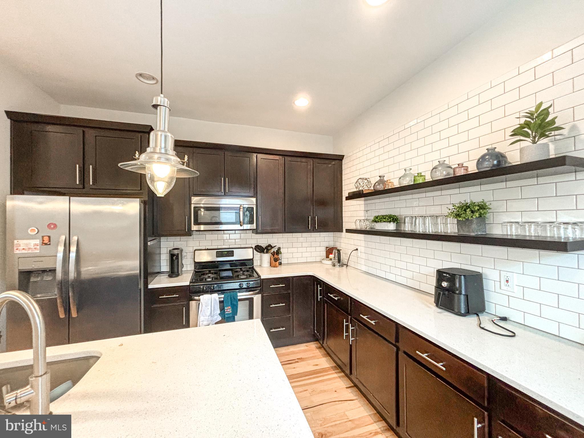 POINT BREEZE - Residential Lease