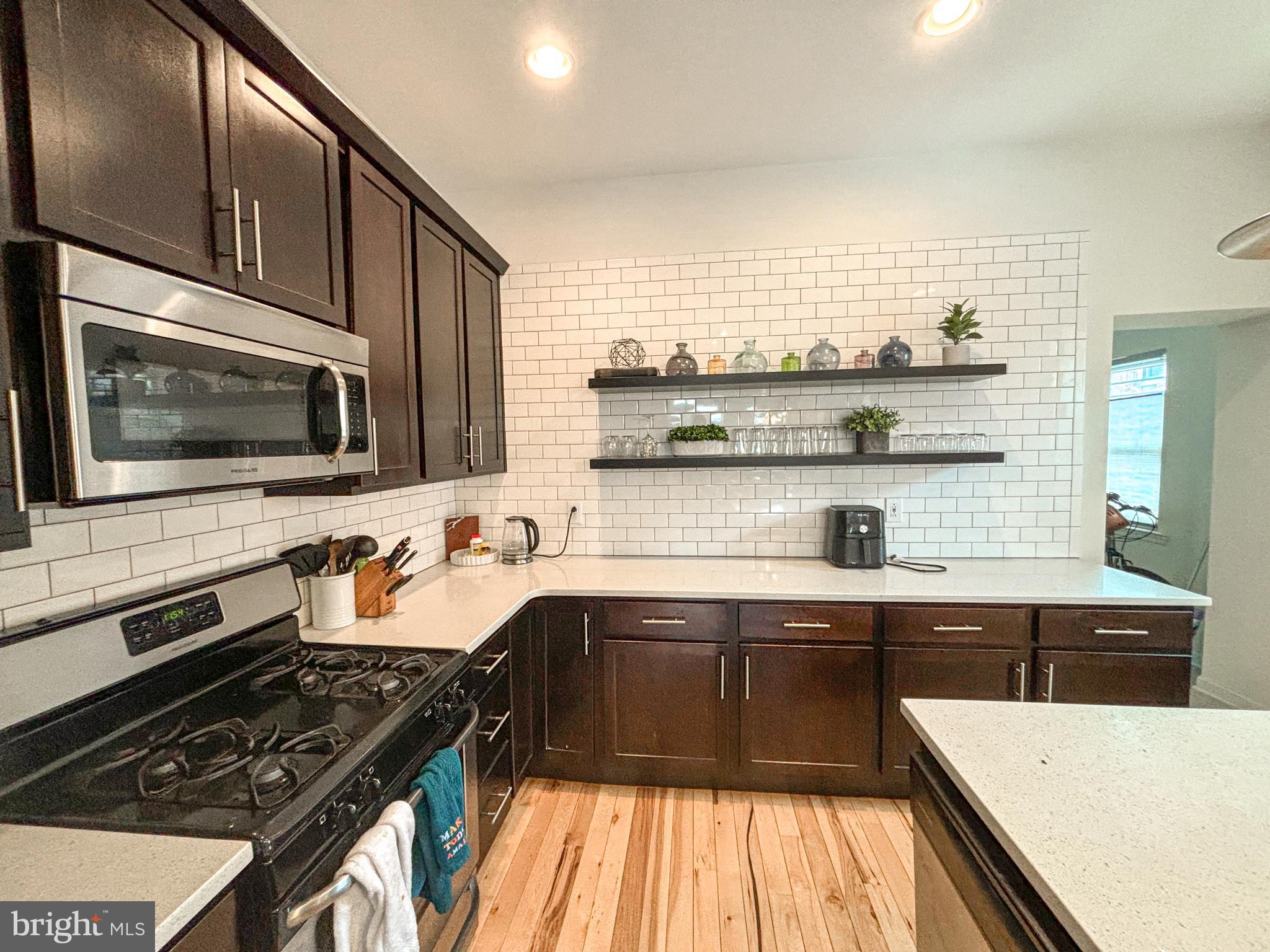 POINT BREEZE - Residential Lease