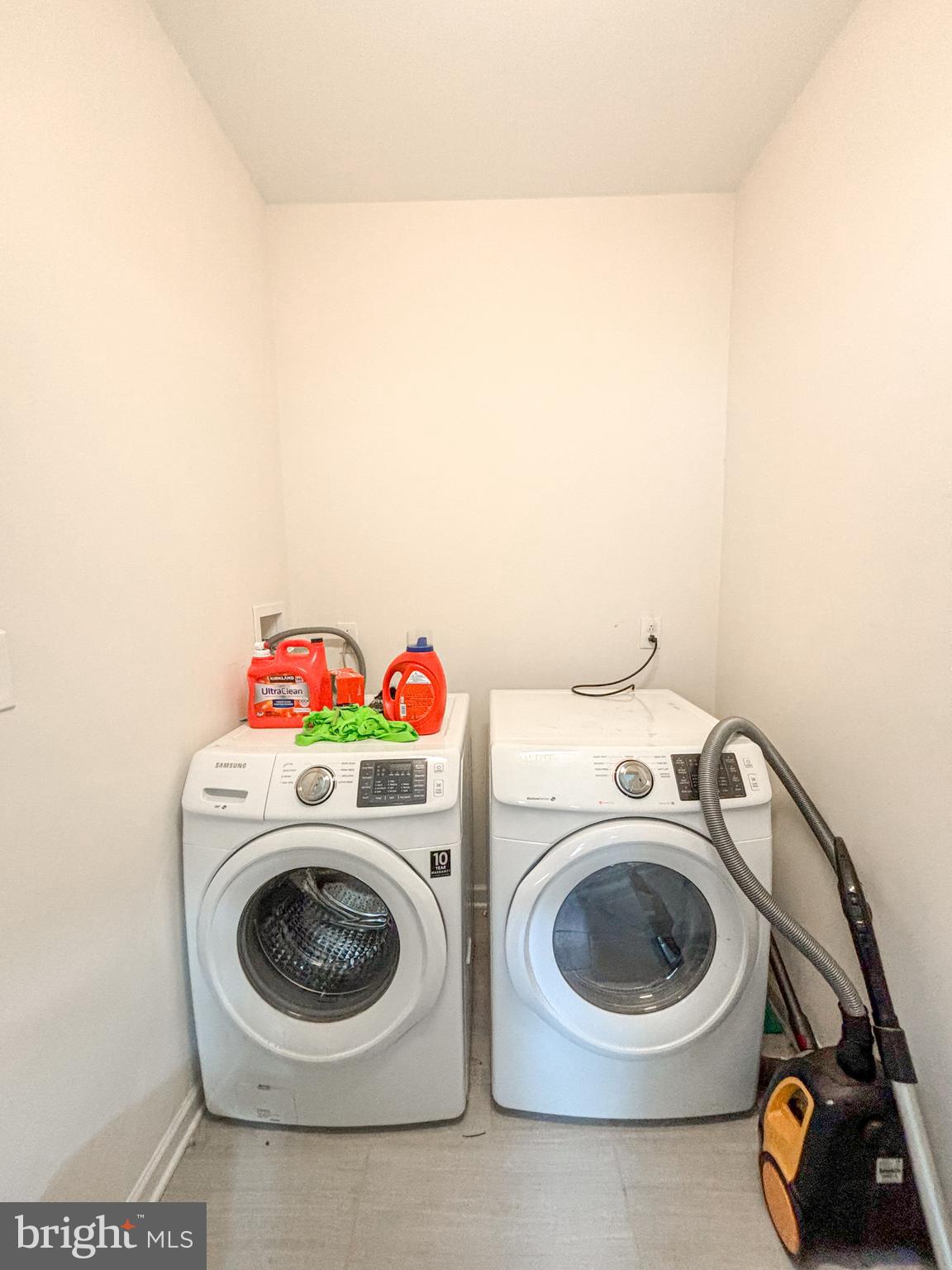 POINT BREEZE - Residential Lease