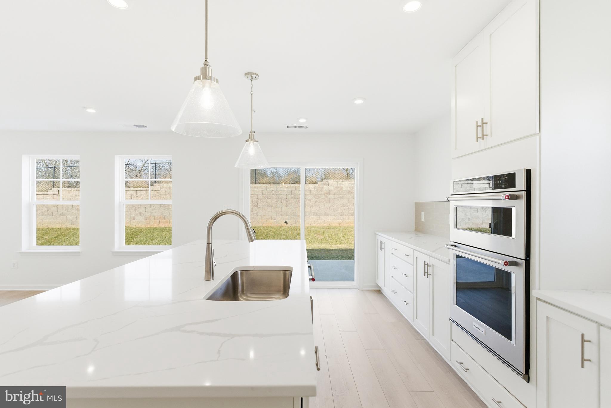 ROSEHILL MANOR - Residential