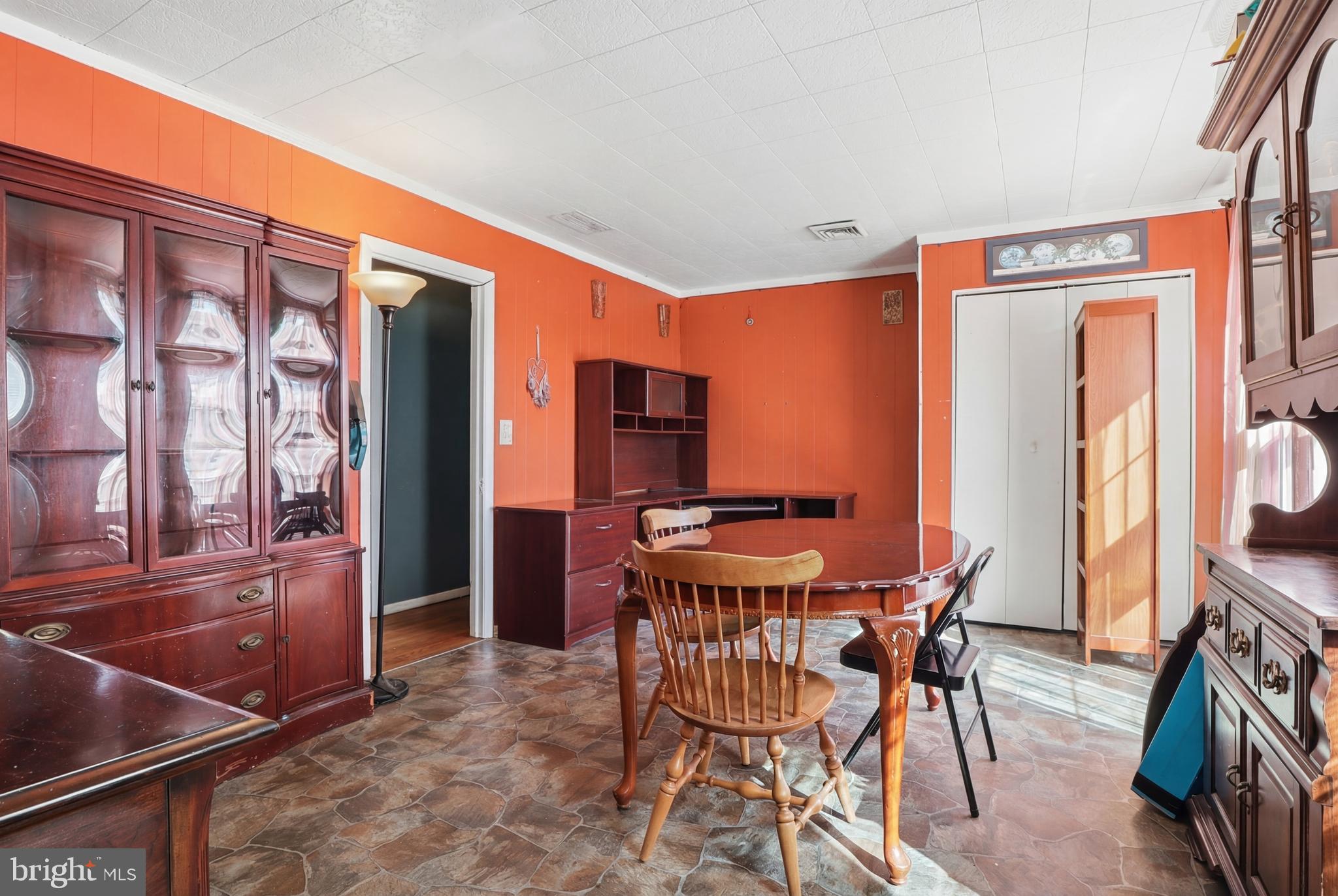 PERRYVILLE - Residential