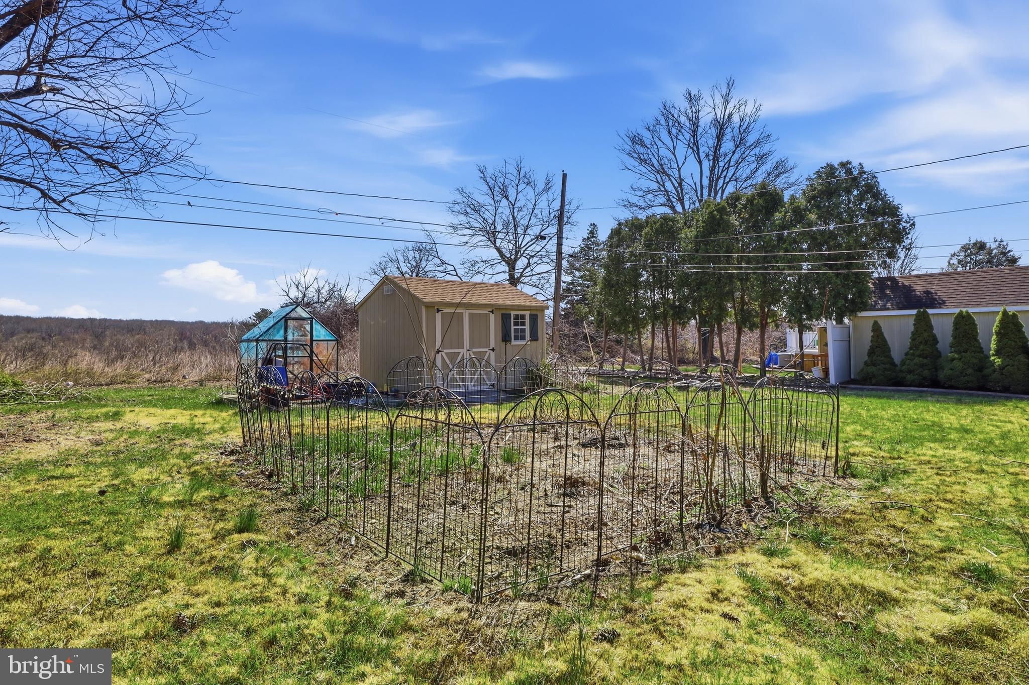 PERRYVILLE - Residential