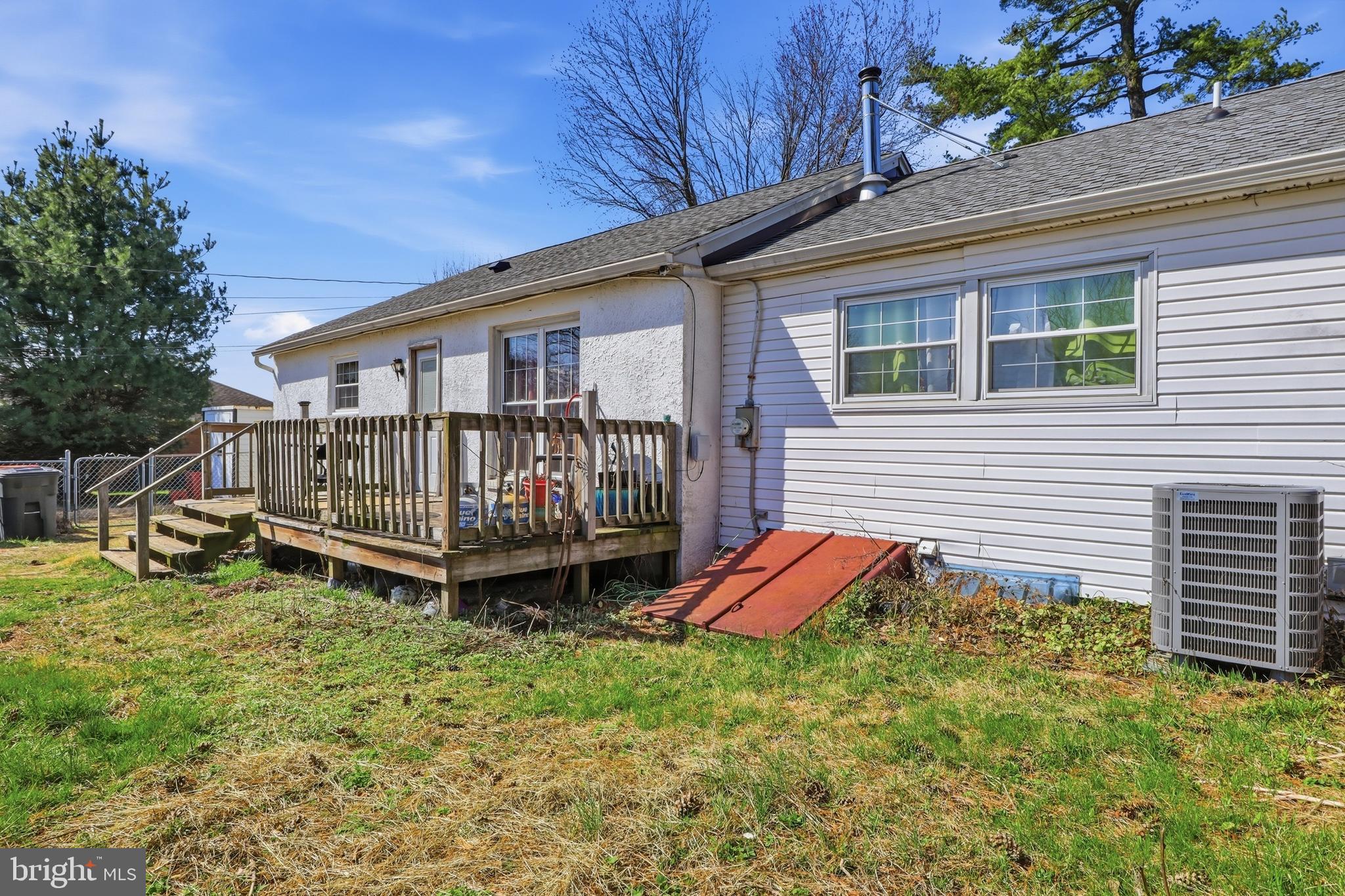 PERRYVILLE - Residential