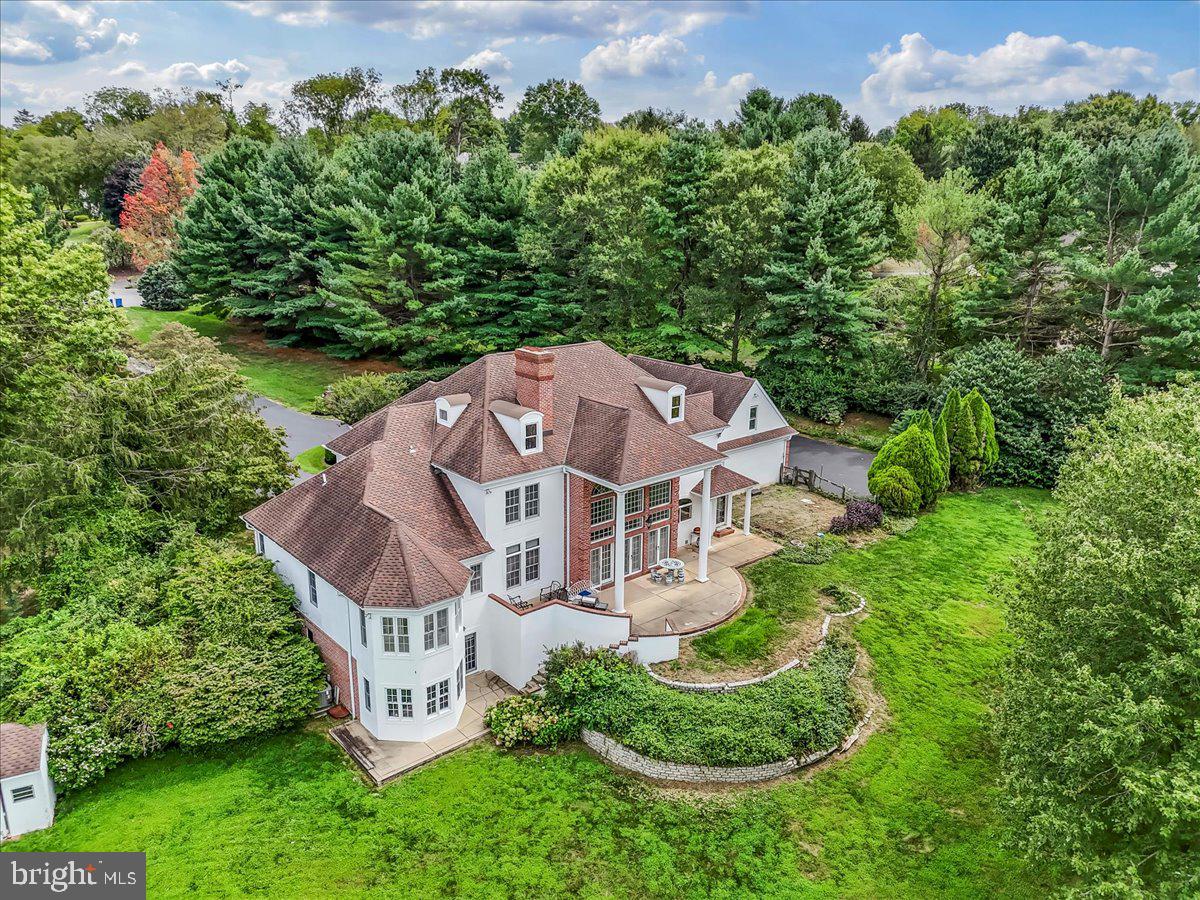 1015 LAMBOURNE ROAD