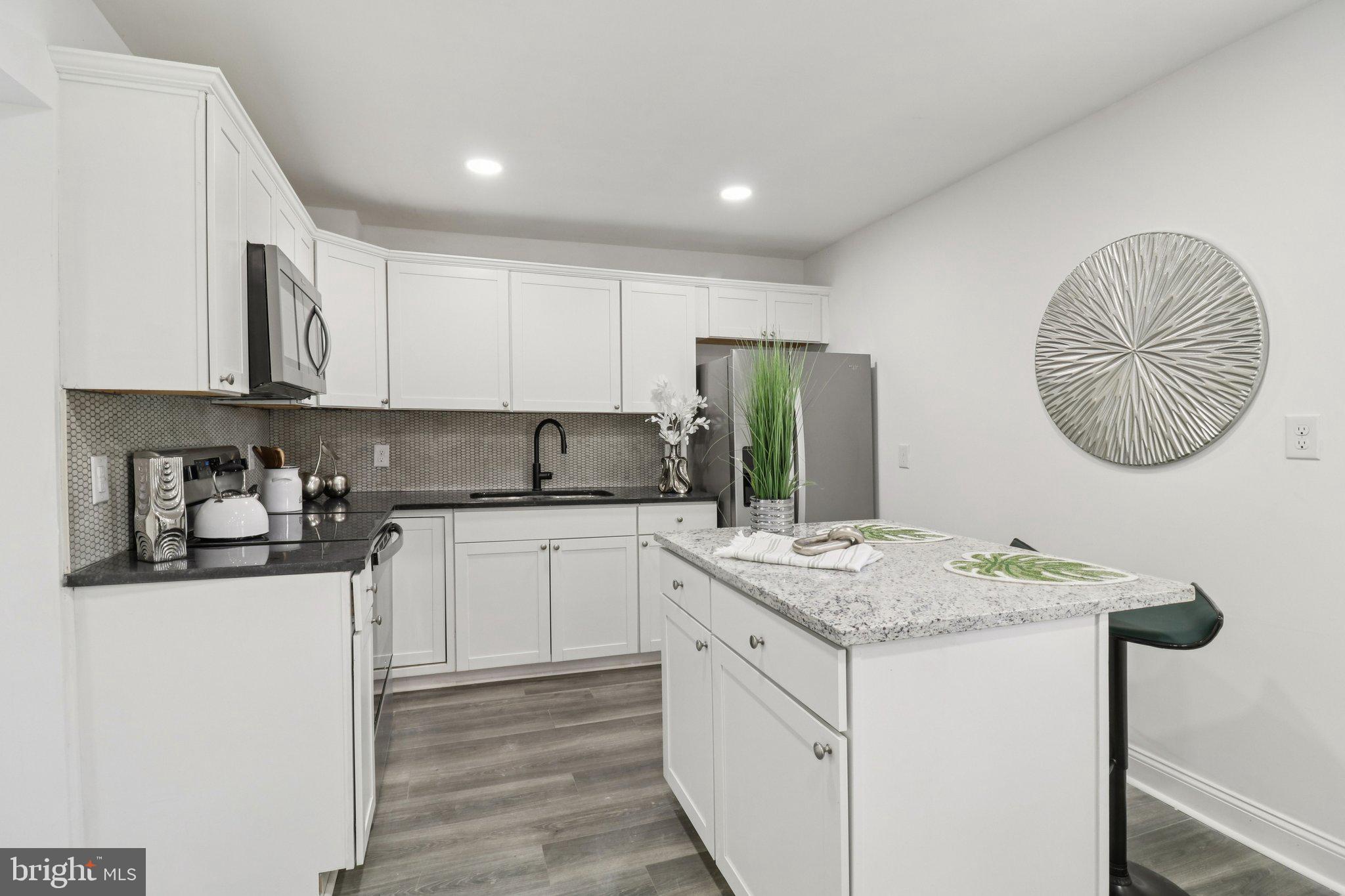 MARBURY - Residential