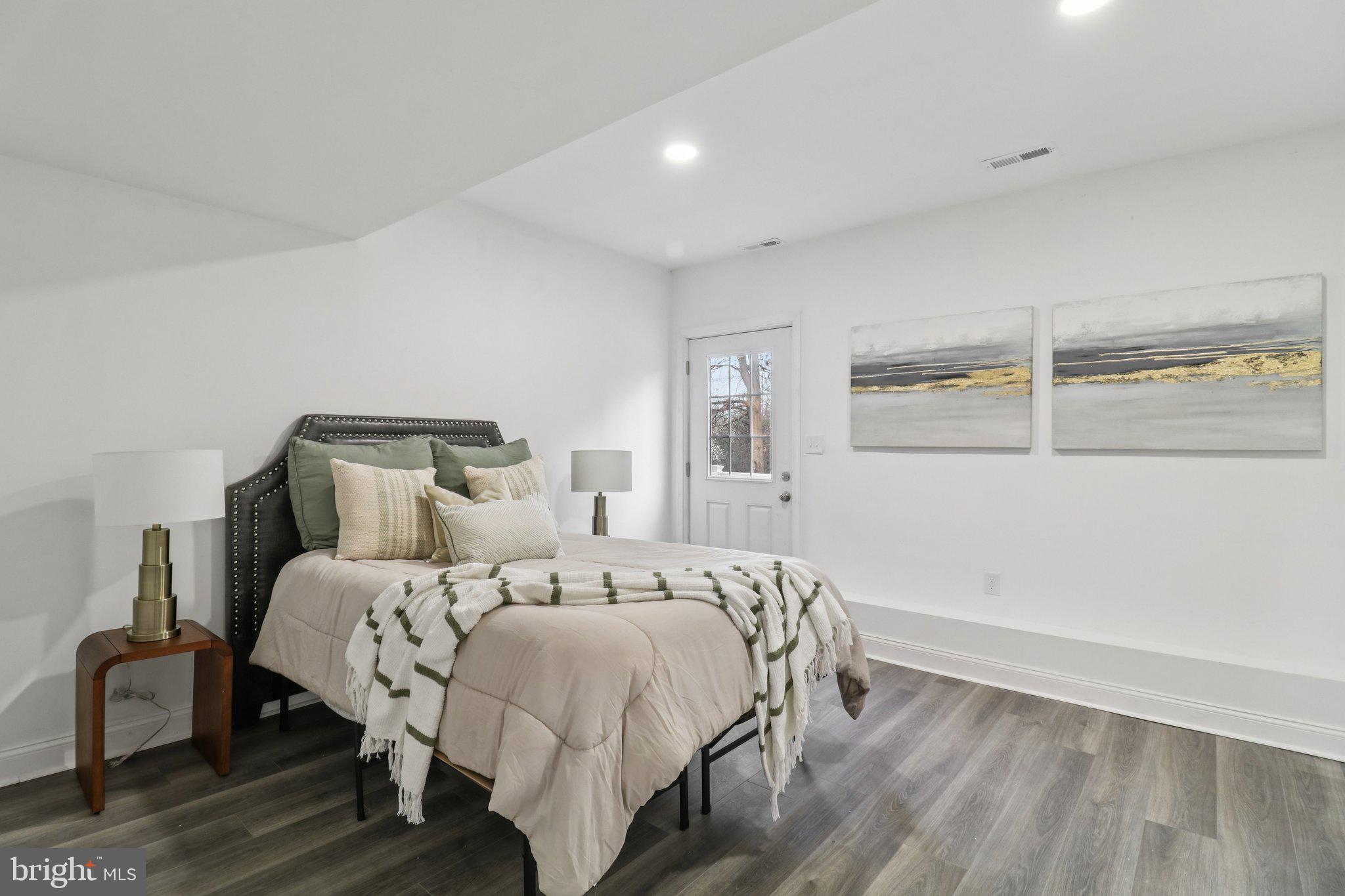 MARBURY - Residential