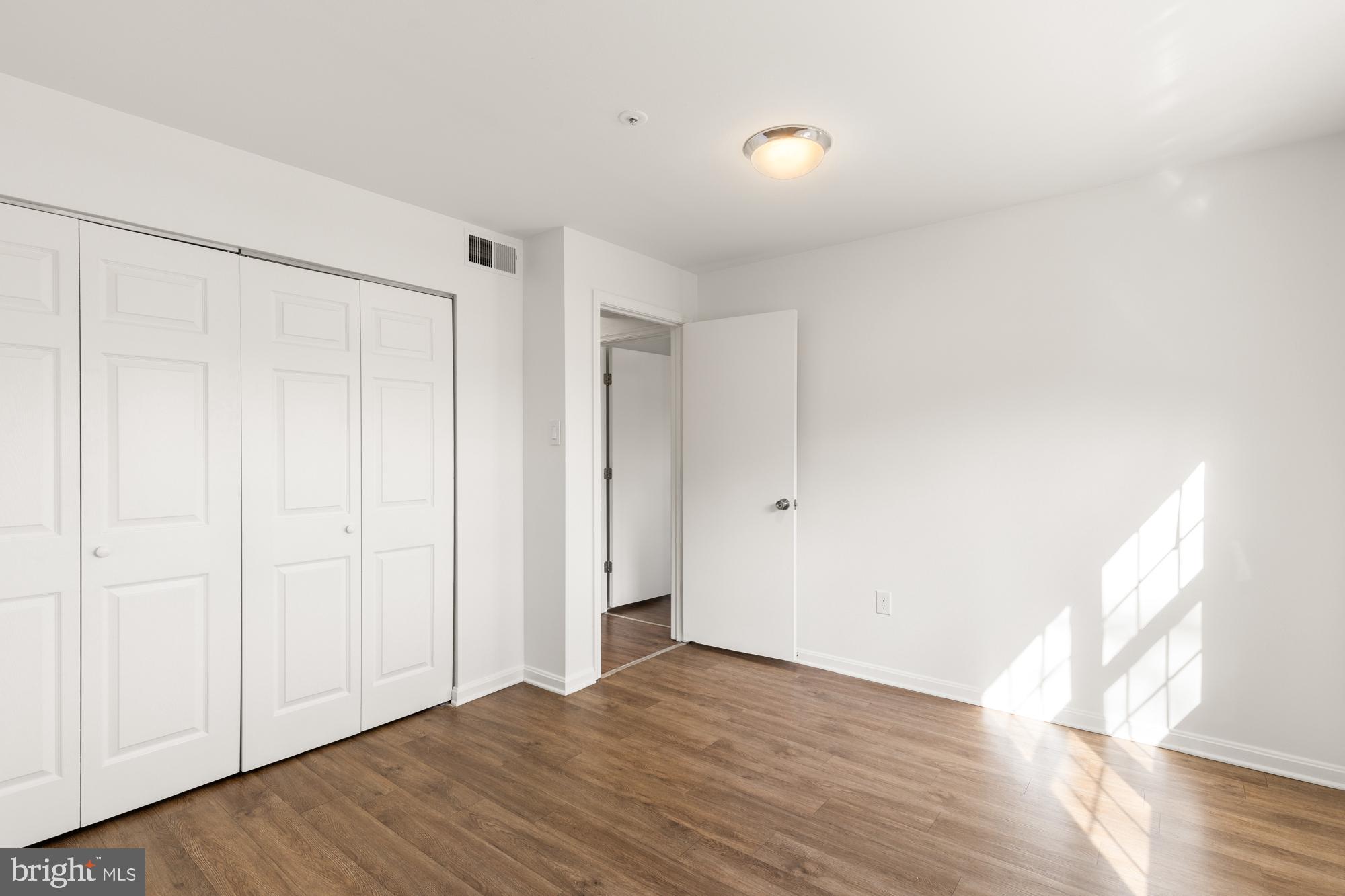 LONGMEAD CROSSING - Residential