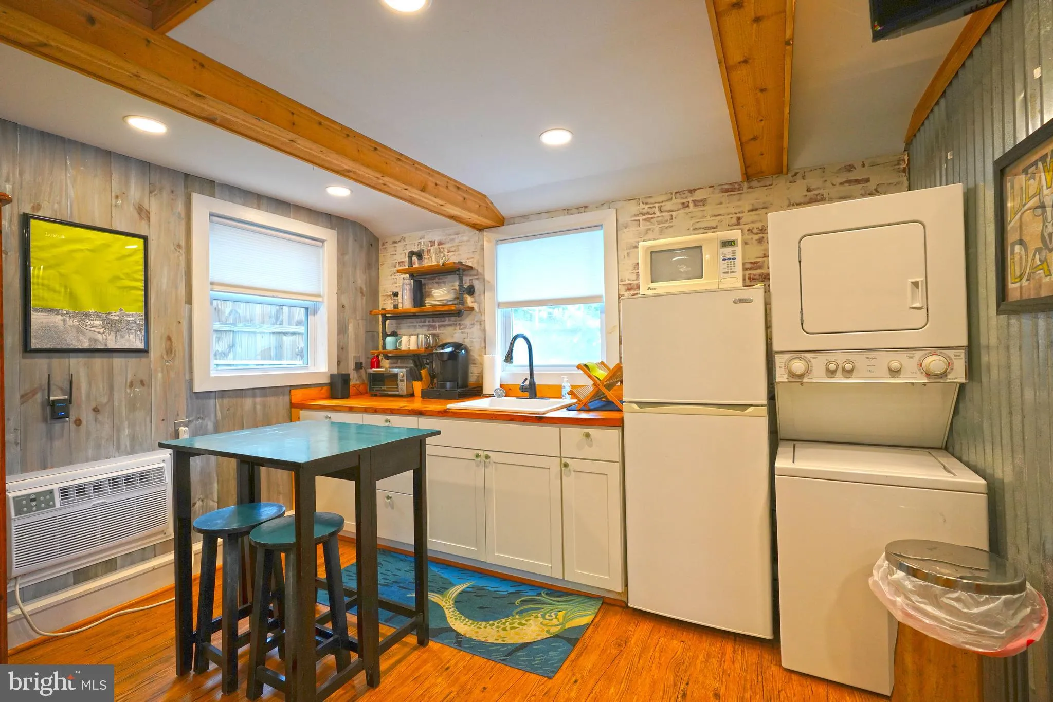 Lewes, Delaware 19958, United States, 5 Bedrooms Bedrooms, ,6 BathroomsBathrooms,Residential,Active,110184