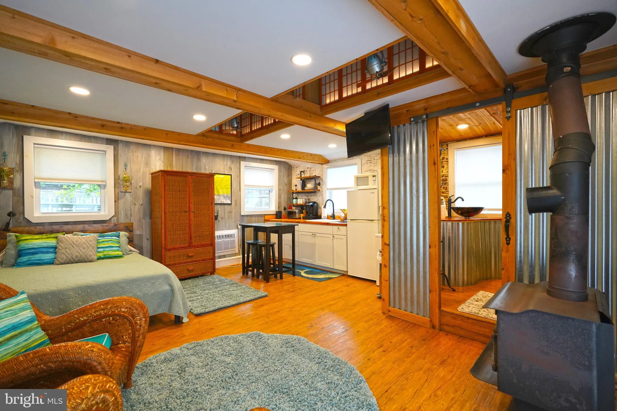 Lewes, Delaware 19958, United States, 5 Bedrooms Bedrooms, ,6 BathroomsBathrooms,Residential,Active,110184