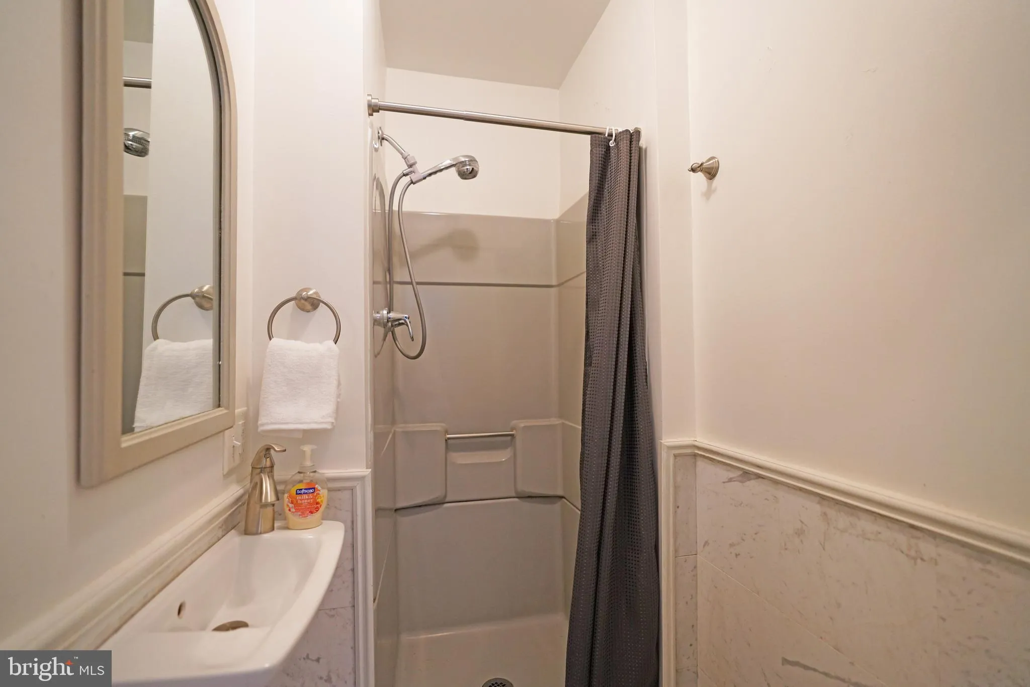 Lewes, Delaware 19958, United States, 5 Bedrooms Bedrooms, ,6 BathroomsBathrooms,Residential,Active,110184