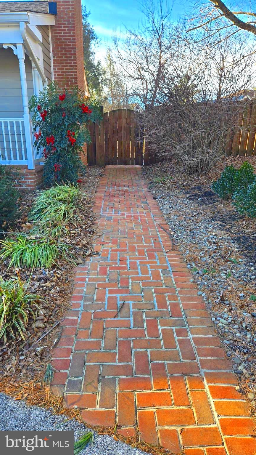 BRIARWOOD - Residential