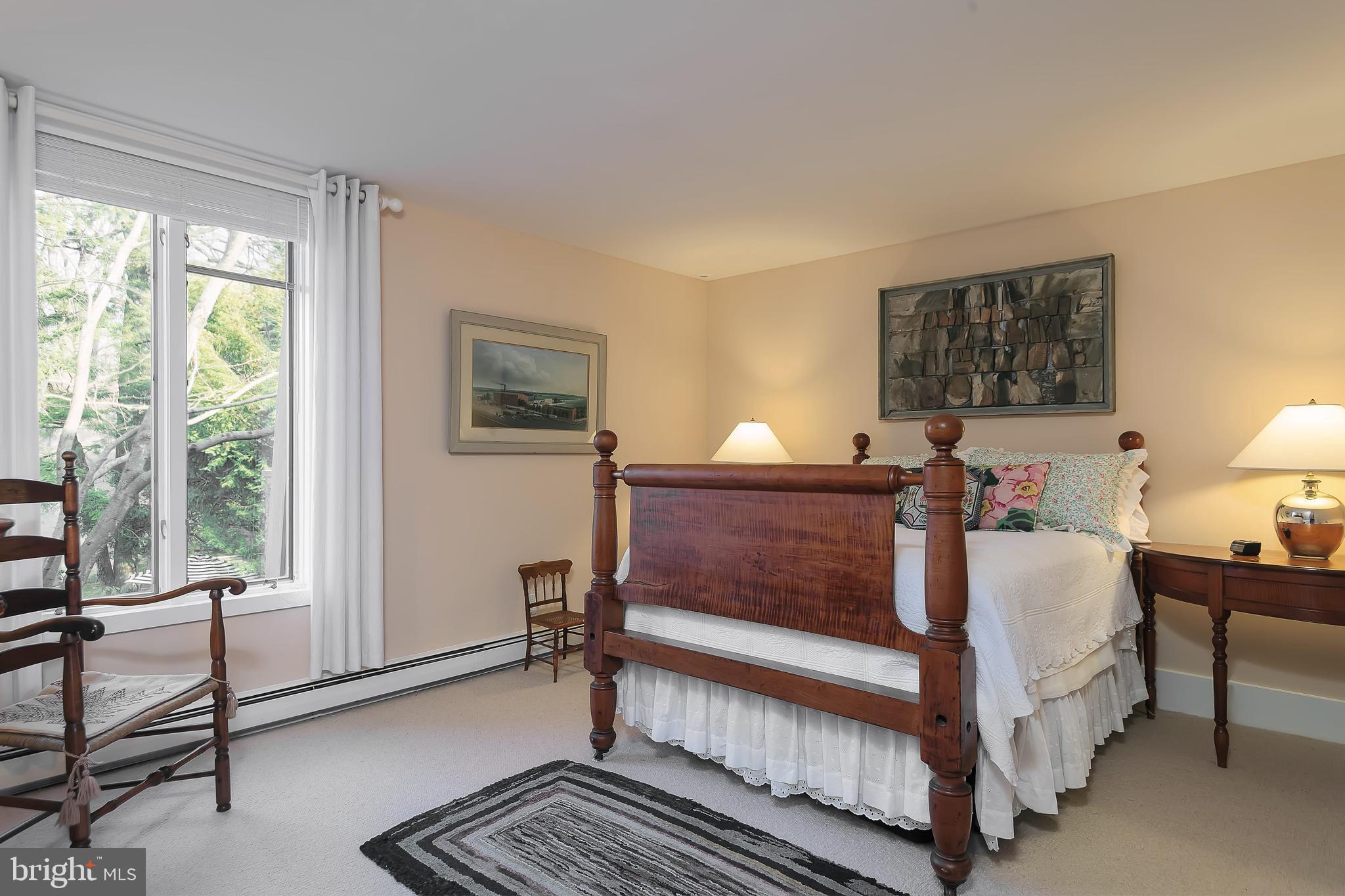 CHESTNUT HILL - Residential