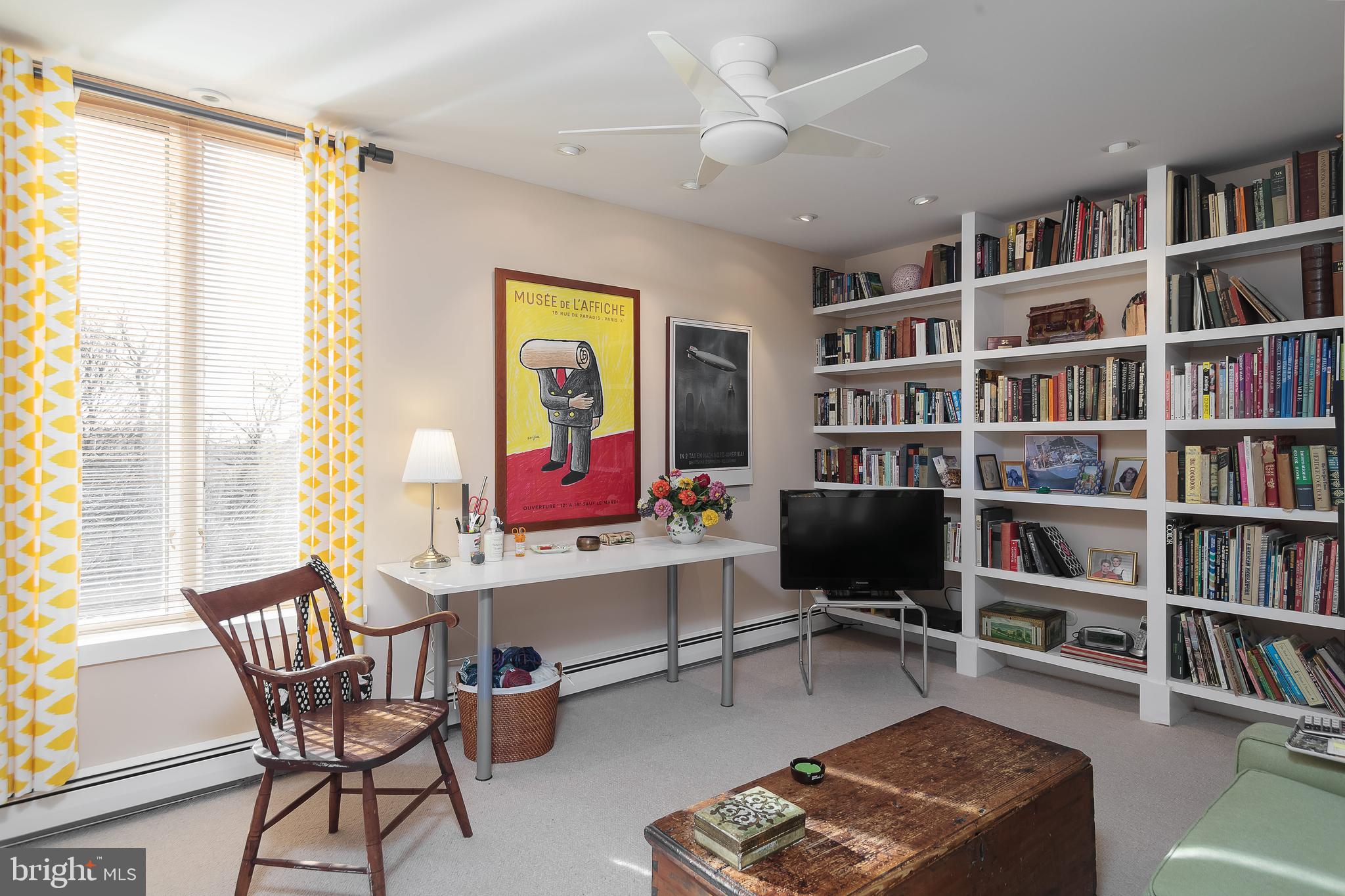 CHESTNUT HILL - Residential