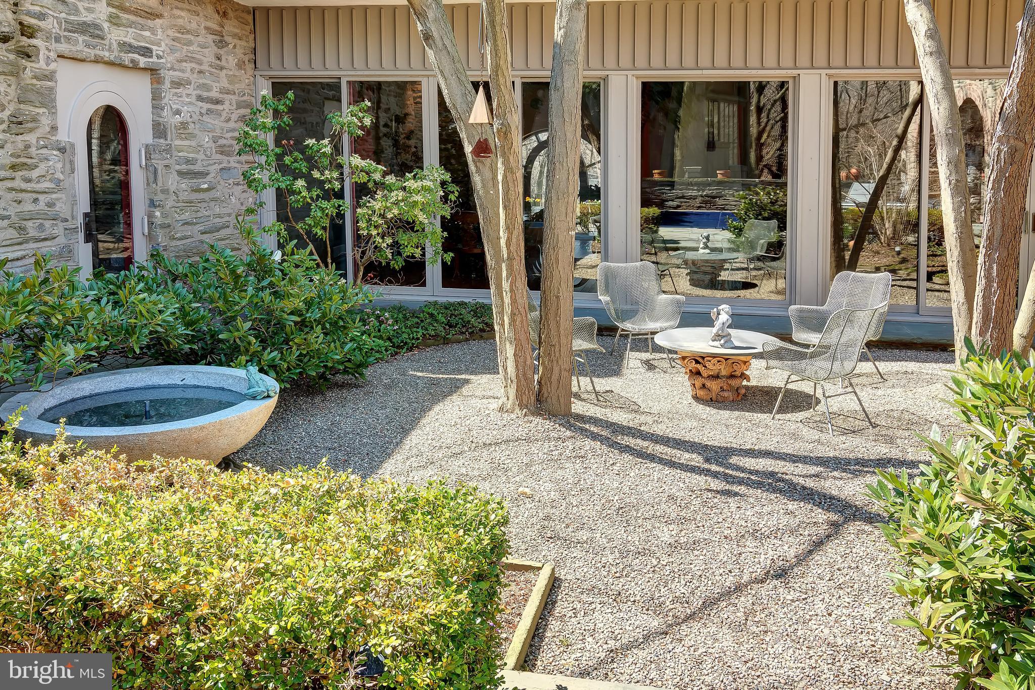 CHESTNUT HILL - Residential