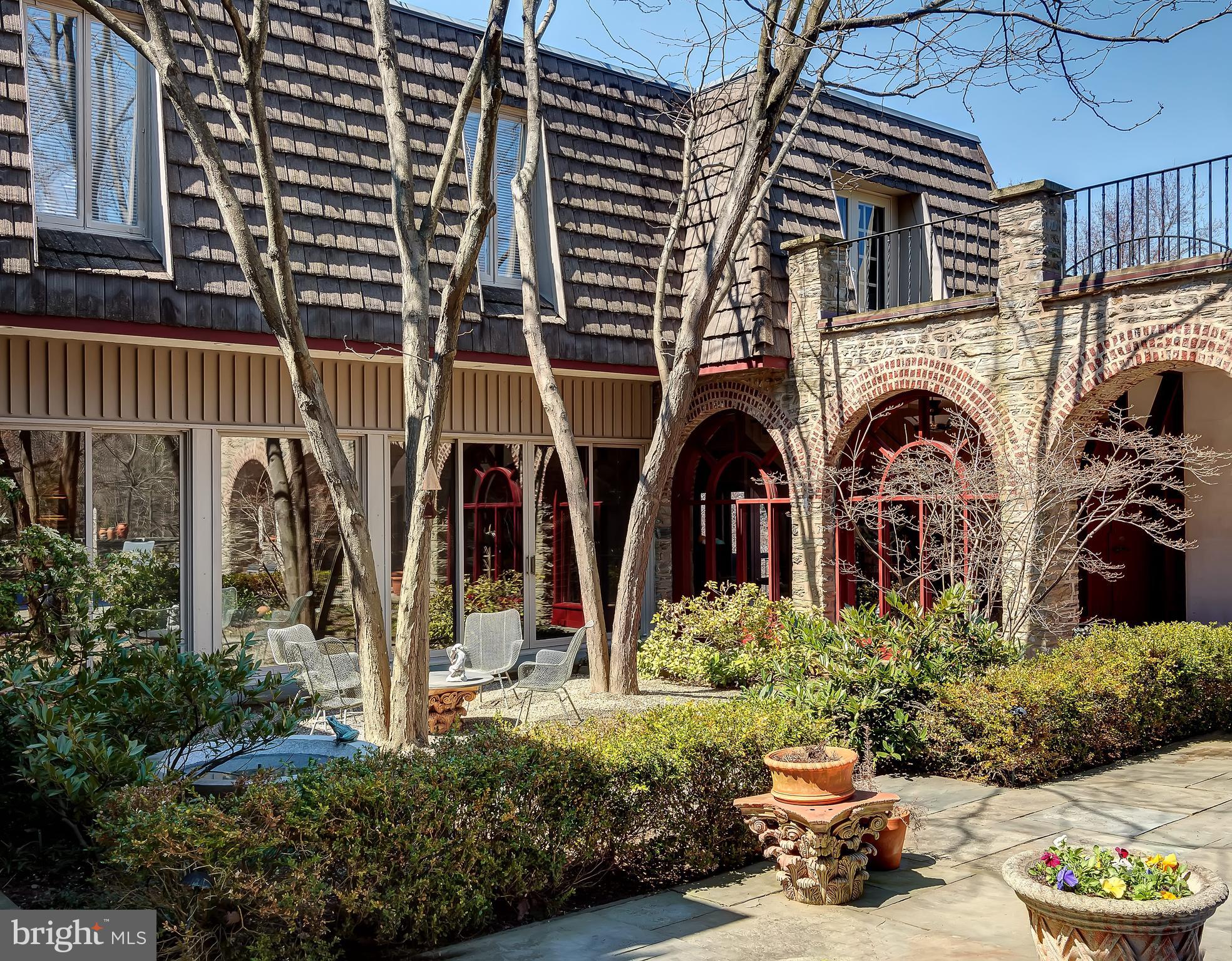 CHESTNUT HILL - Residential