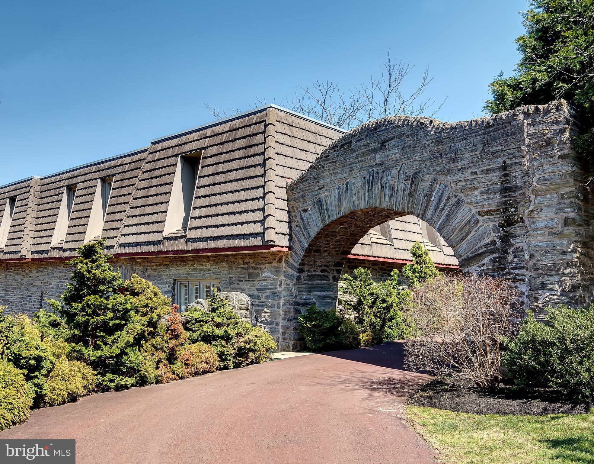CHESTNUT HILL - Residential
