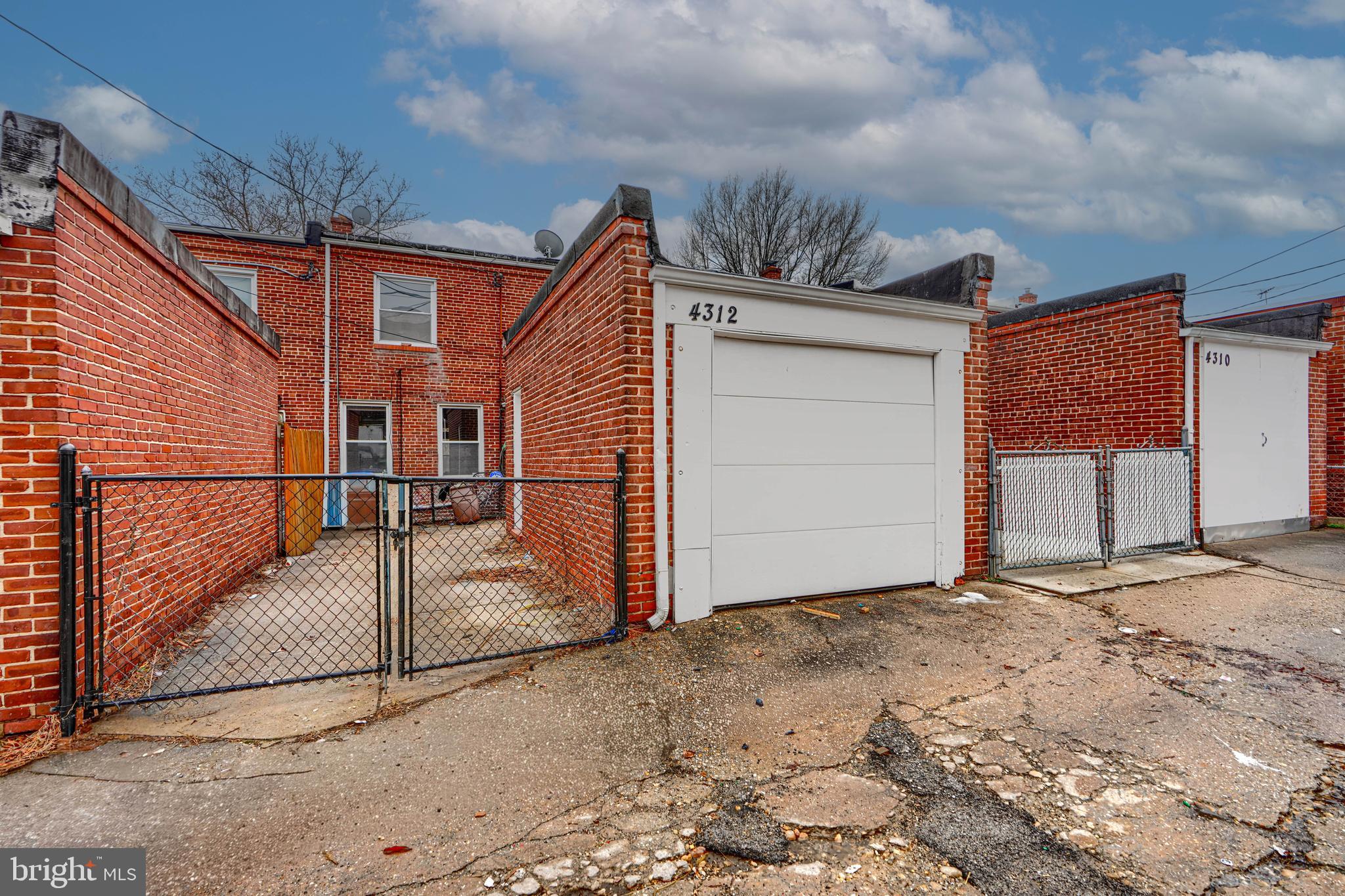 PARKSIDE - Residential