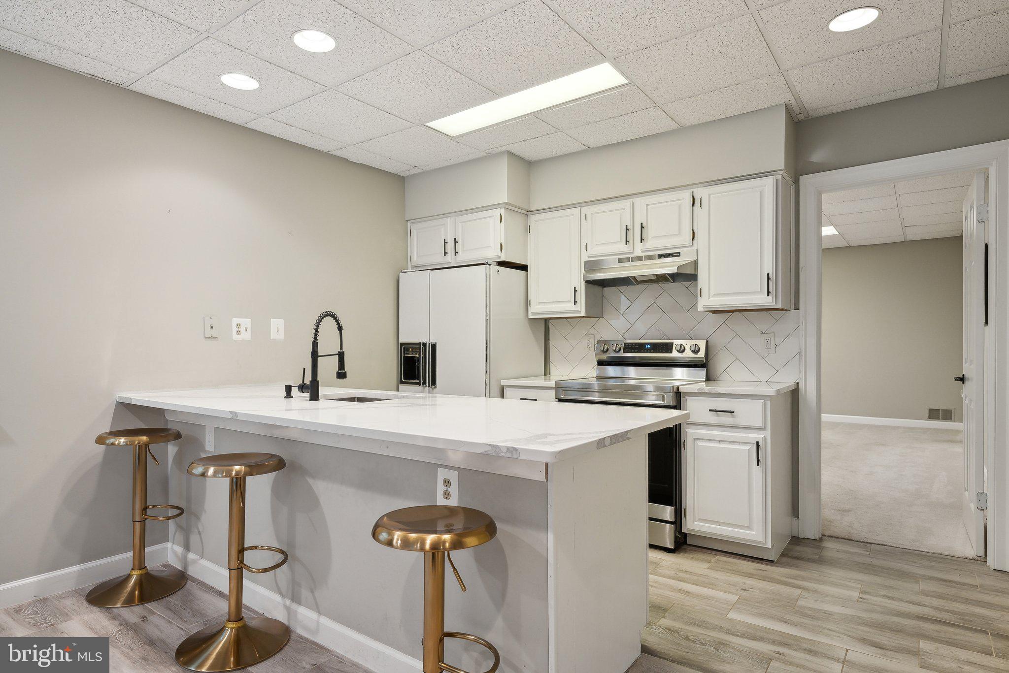 POTOMAC OUTSIDE - Residential