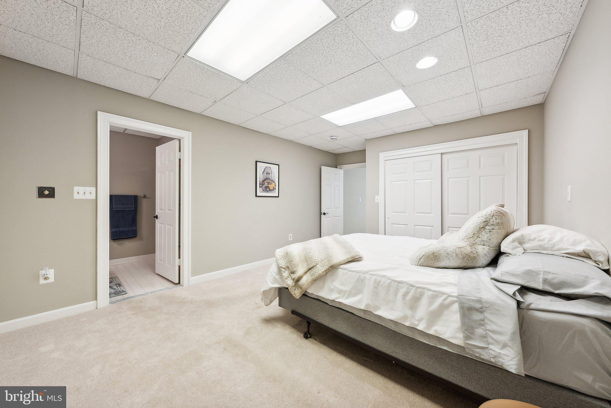 POTOMAC OUTSIDE - Residential