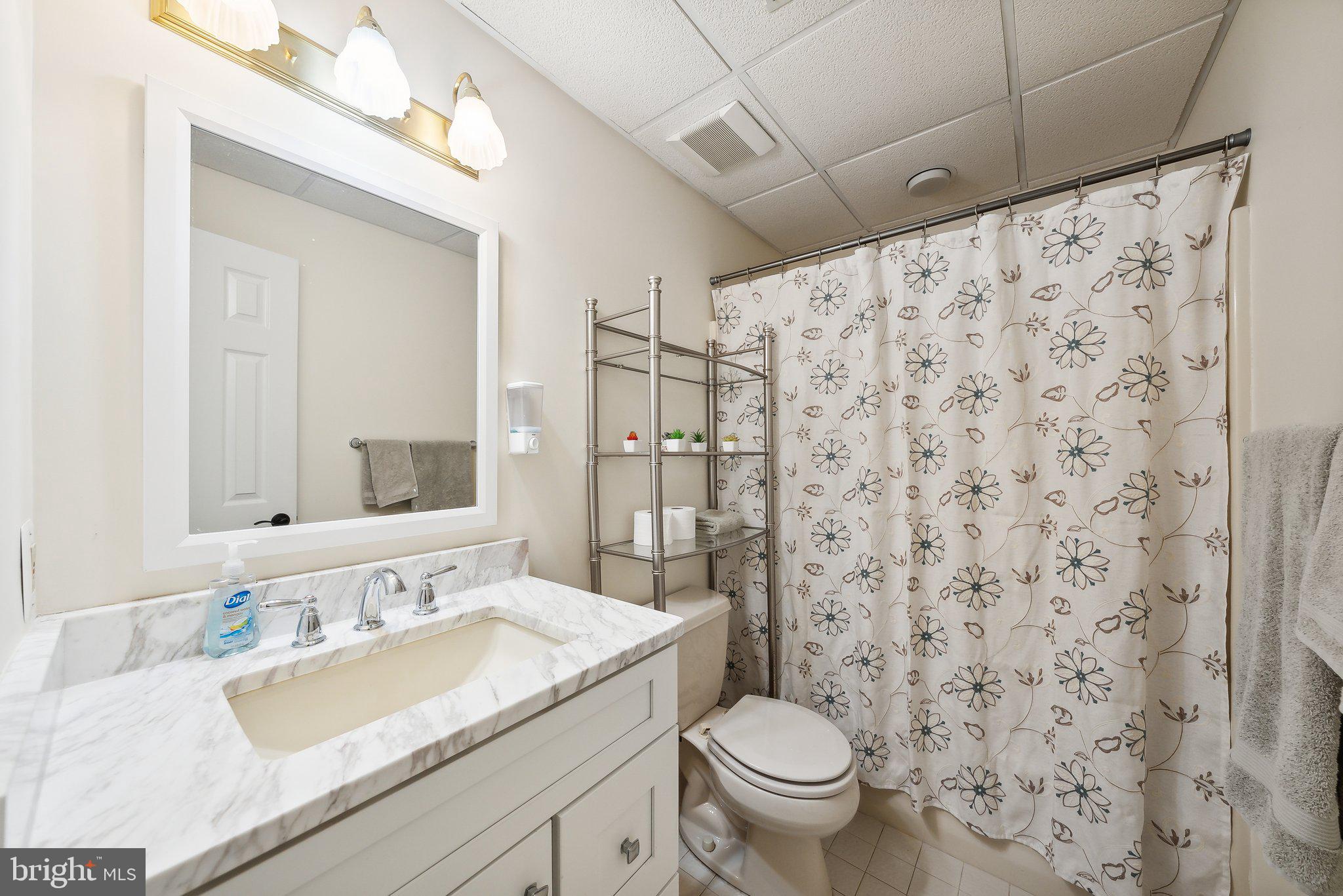 POTOMAC OUTSIDE - Residential