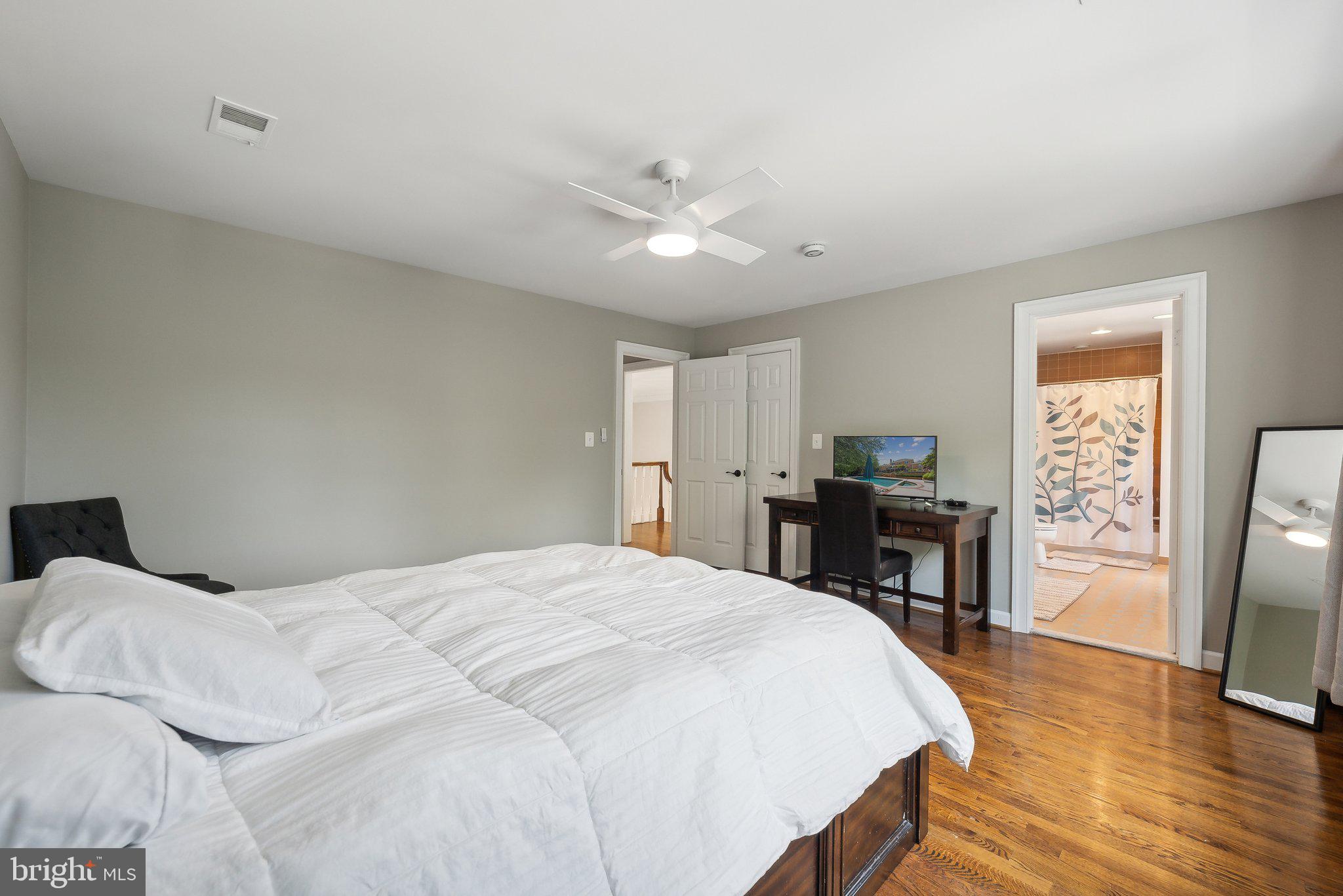 POTOMAC OUTSIDE - Residential