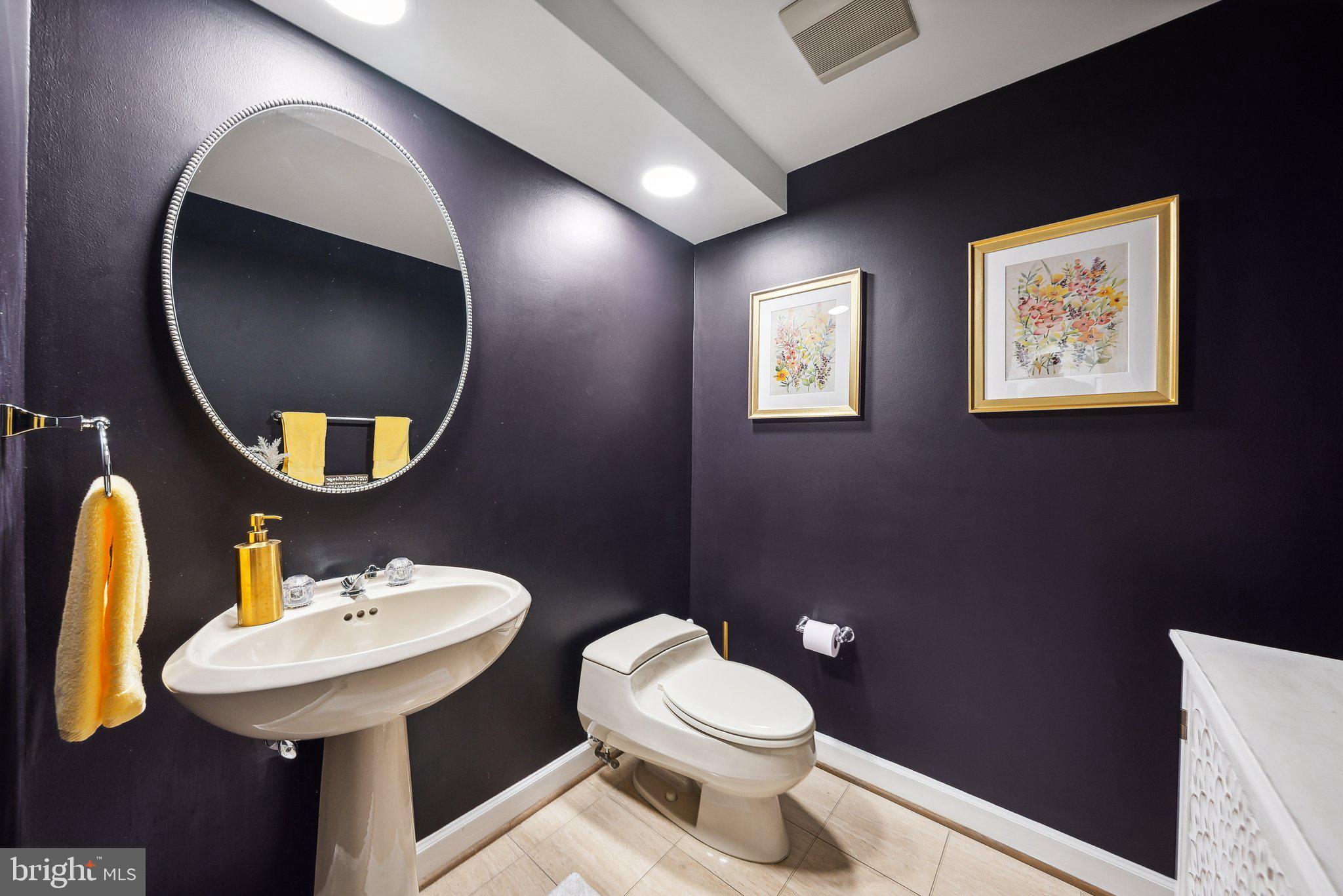 POTOMAC OUTSIDE - Residential