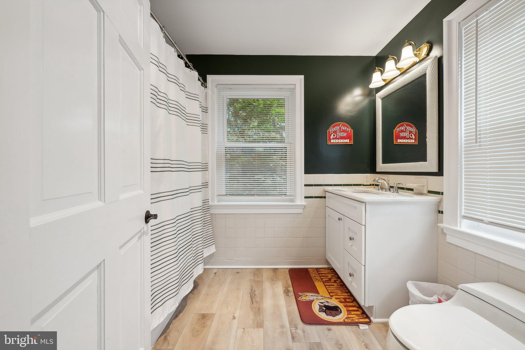 POTOMAC OUTSIDE - Residential