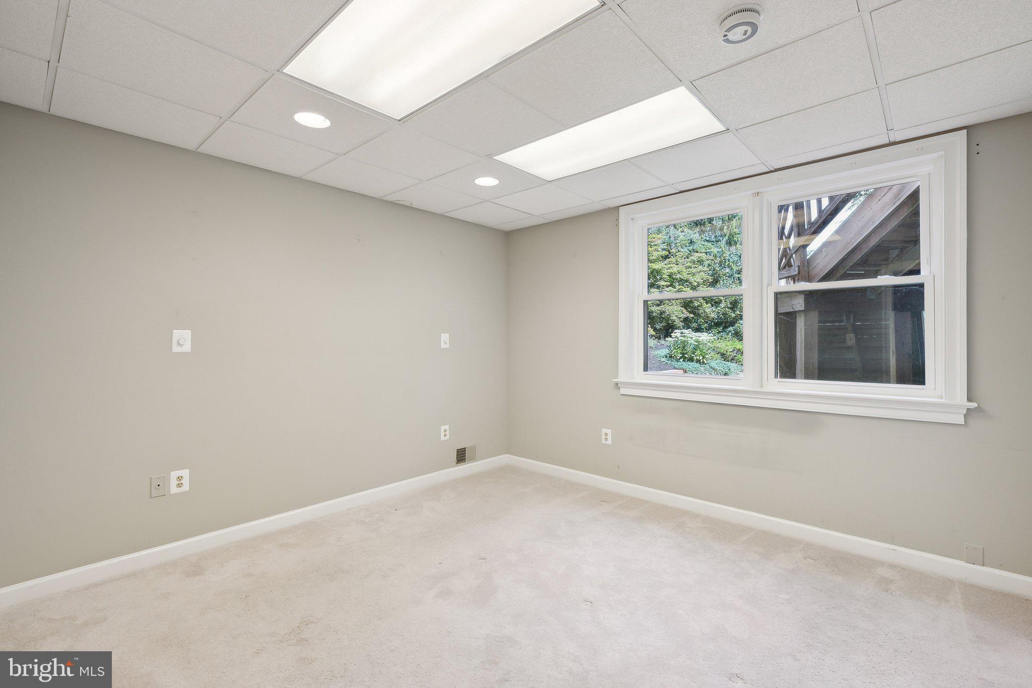 POTOMAC OUTSIDE - Residential