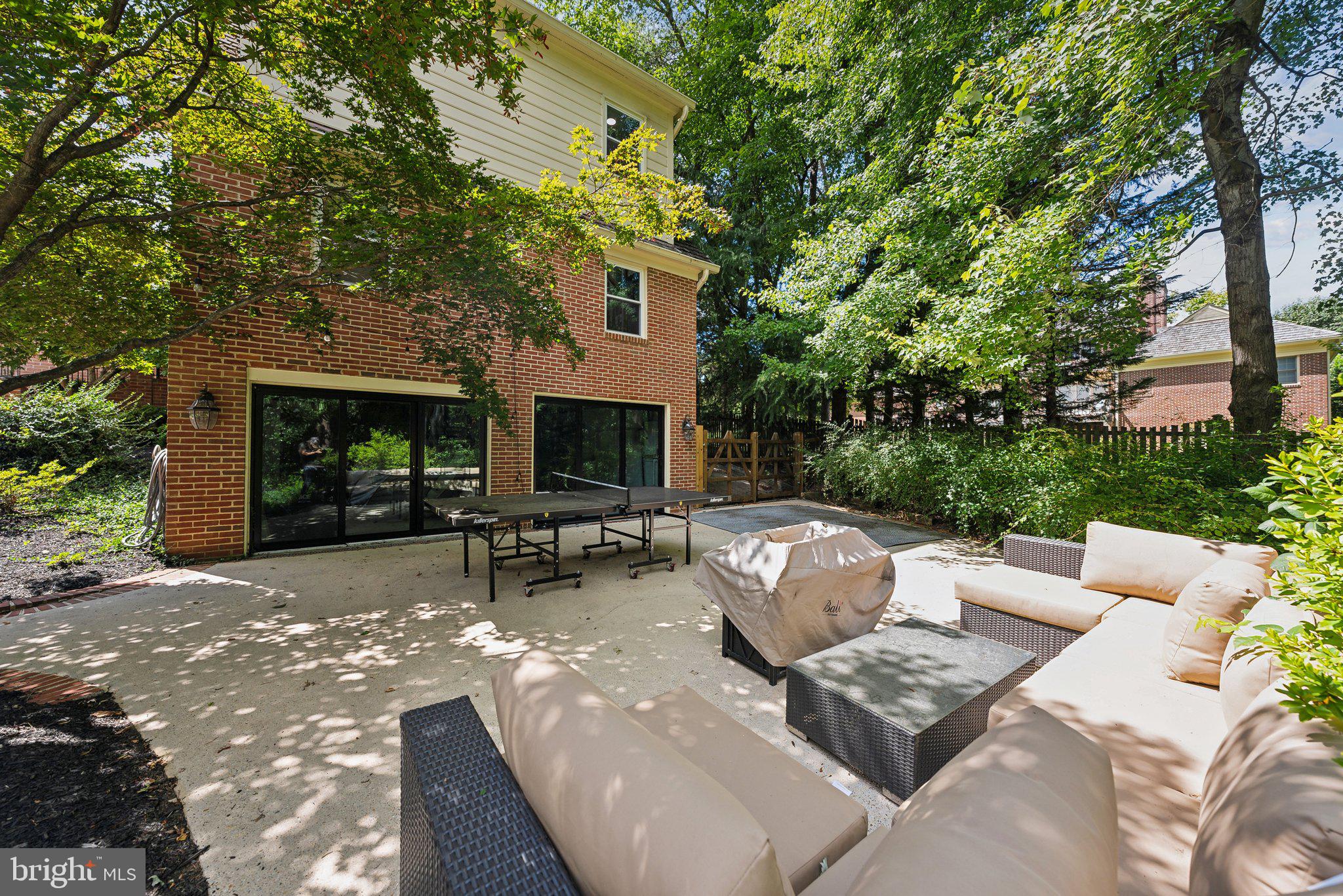 POTOMAC OUTSIDE - Residential