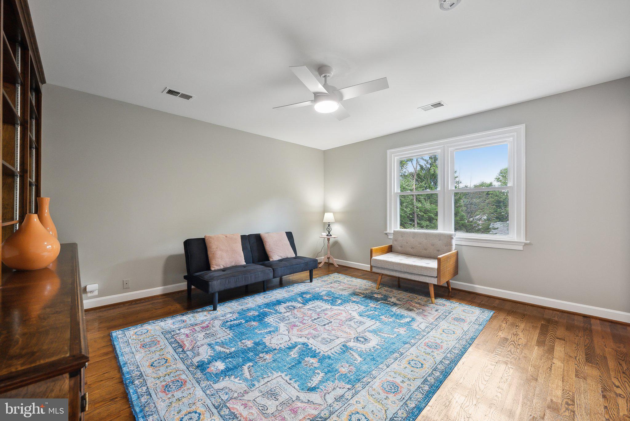 POTOMAC OUTSIDE - Residential