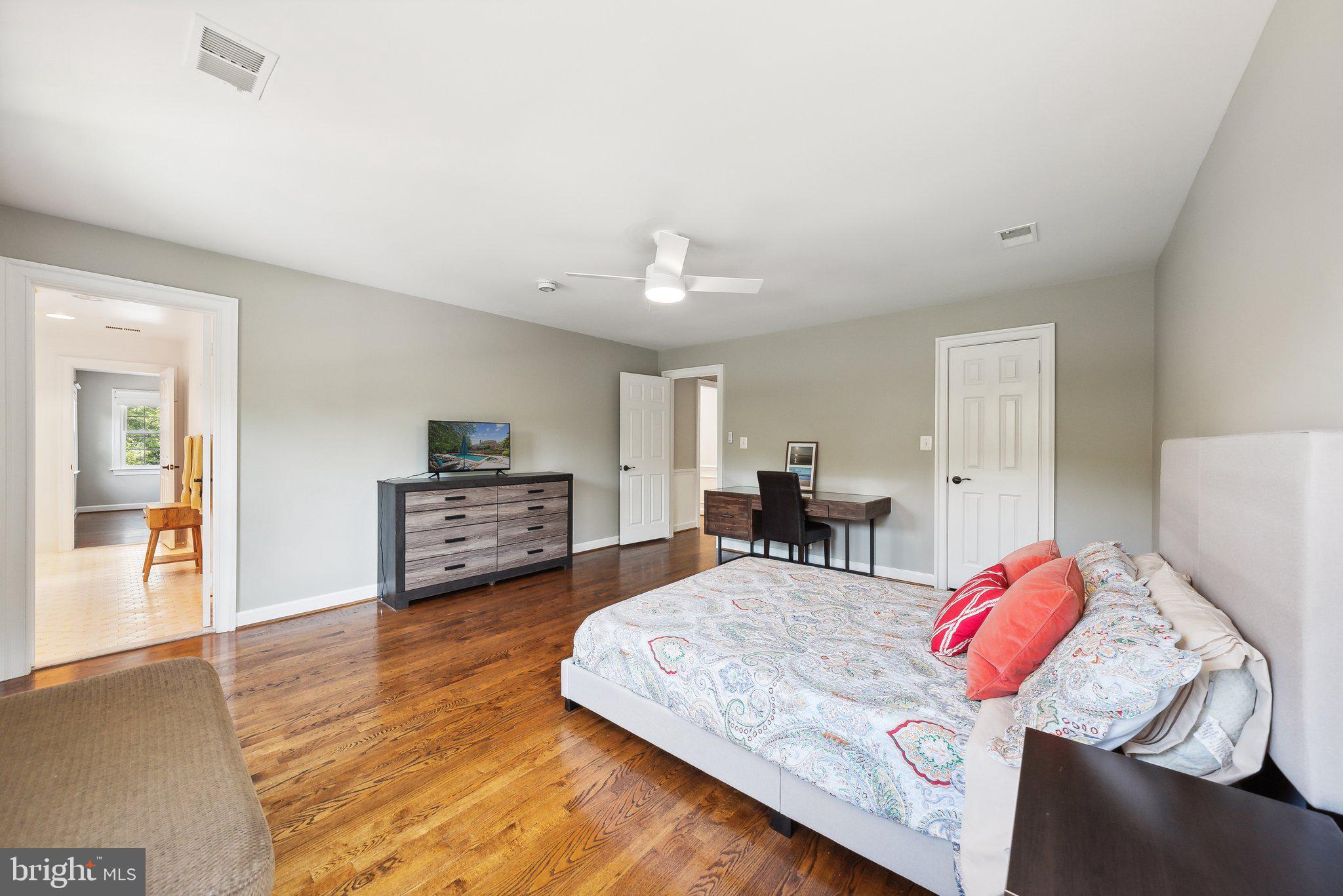 POTOMAC OUTSIDE - Residential