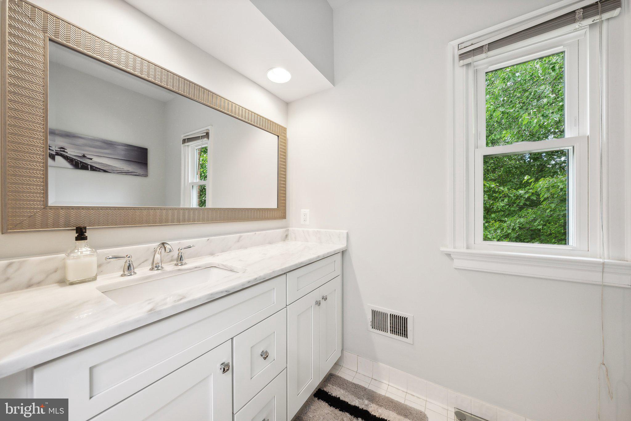 POTOMAC OUTSIDE - Residential