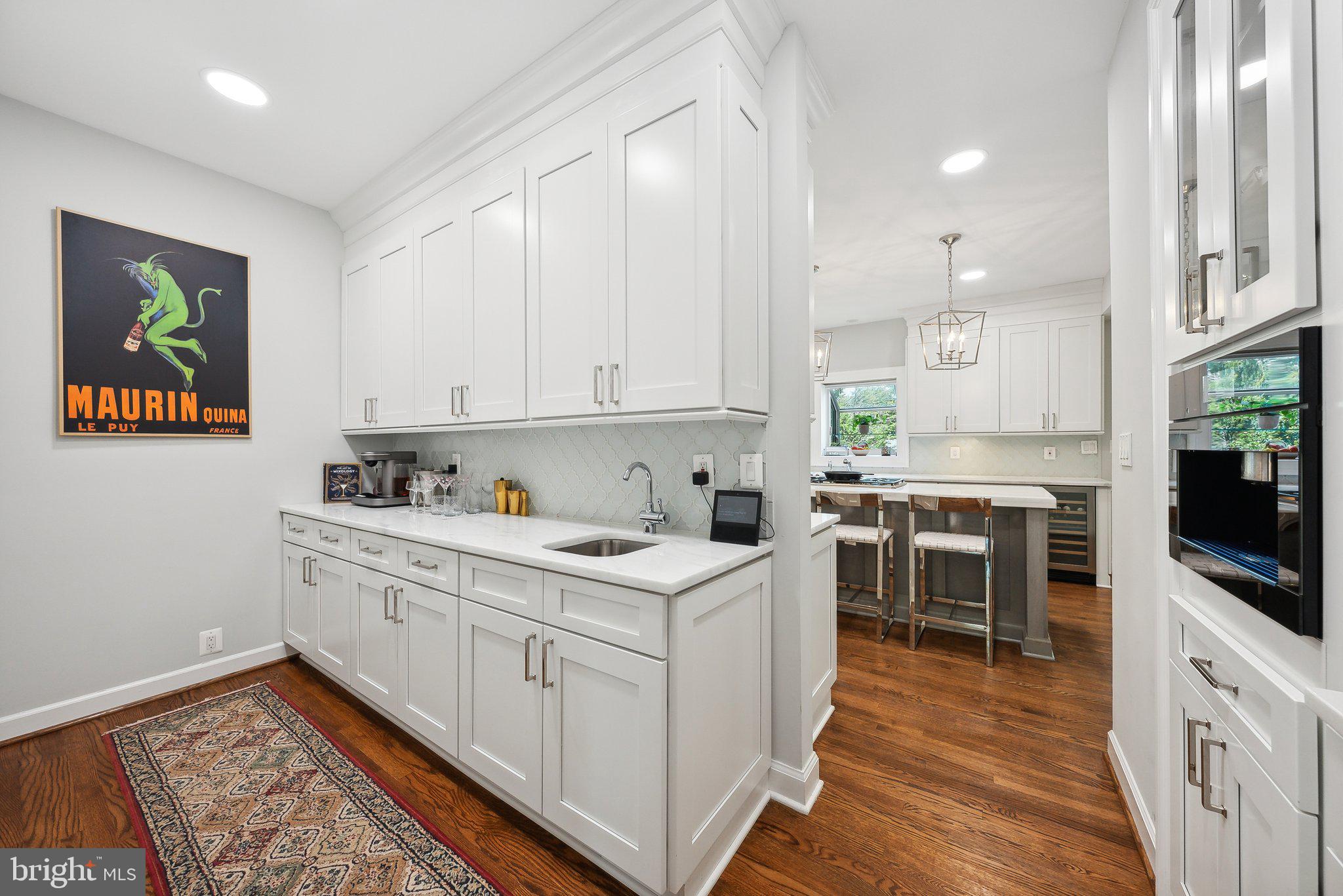 POTOMAC OUTSIDE - Residential