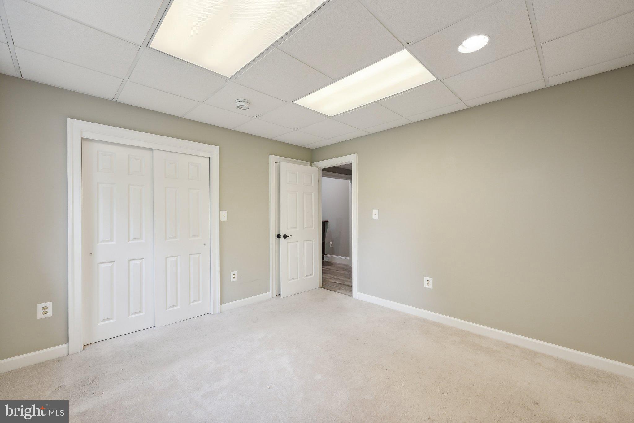 POTOMAC OUTSIDE - Residential