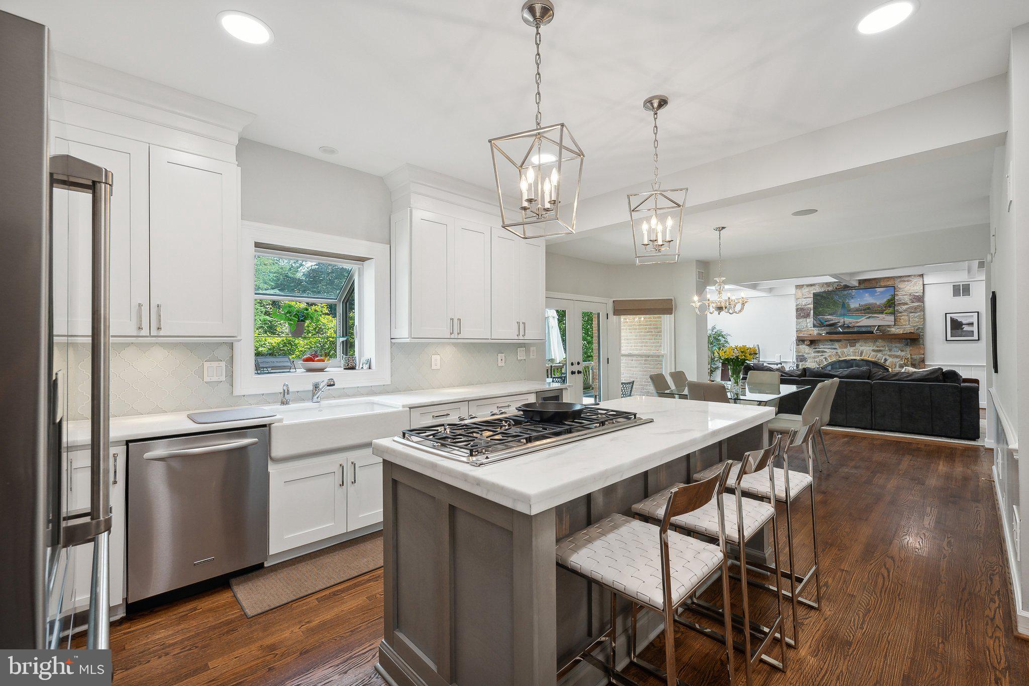 POTOMAC OUTSIDE - Residential