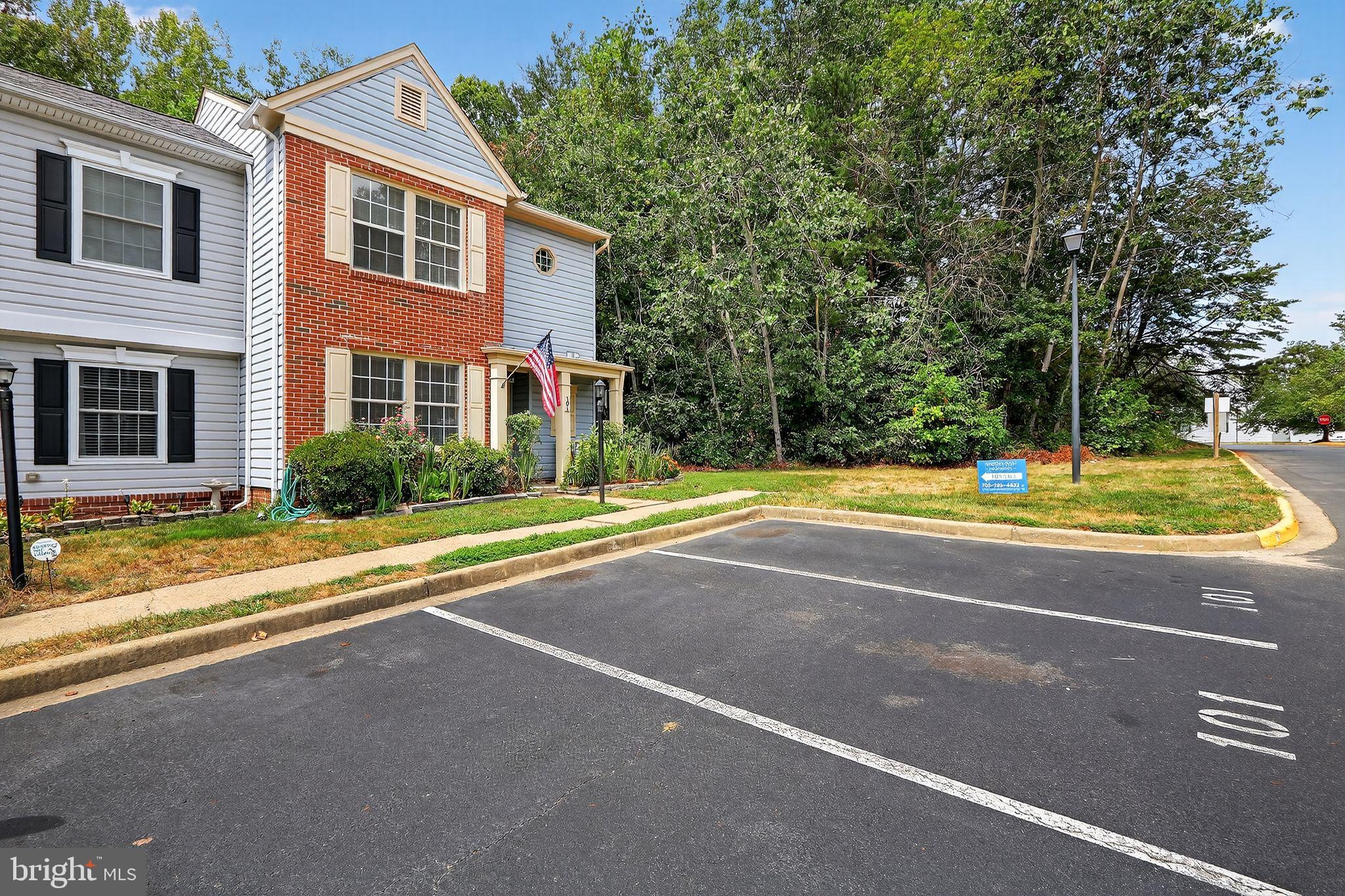 101 KINGS CREST DRIVE