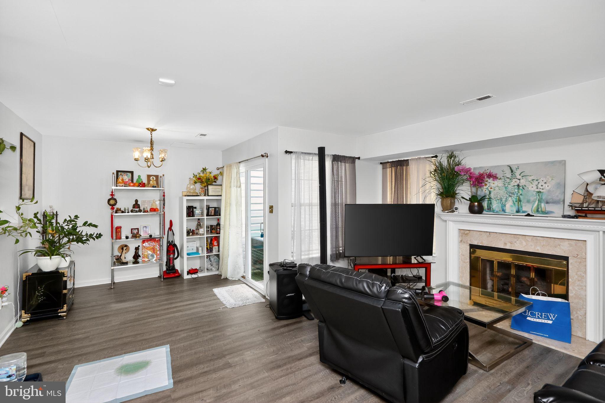 POTOMAC HILLS - Residential