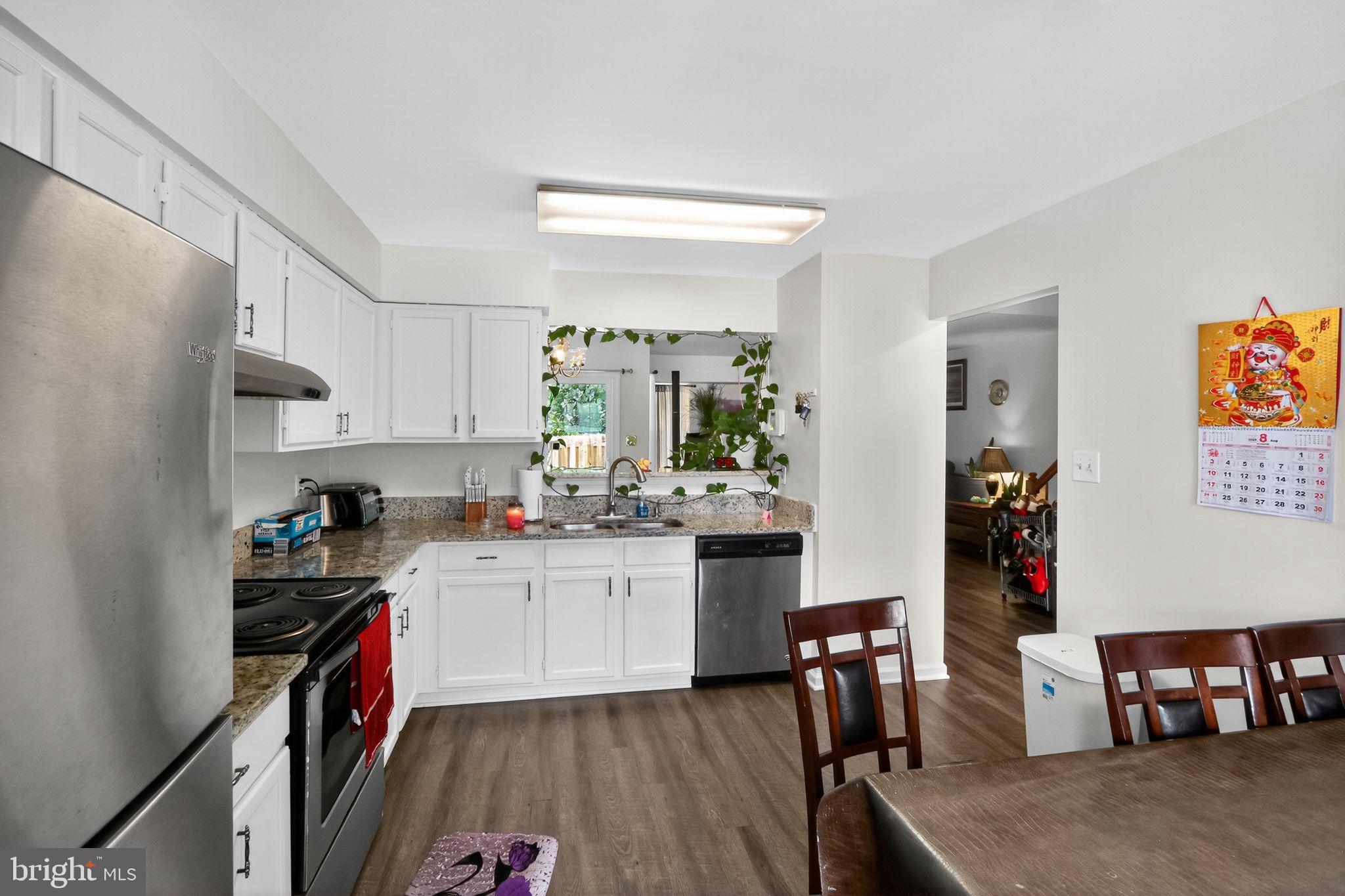 101 KINGS CREST DRIVE