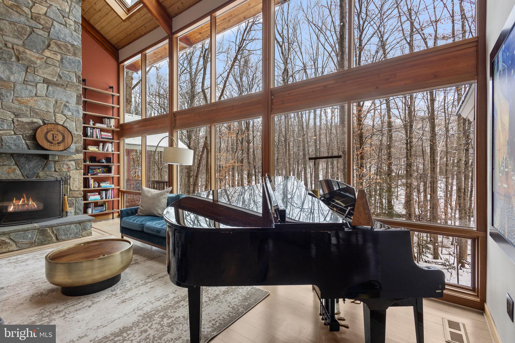 RIVERSCAPE - Residential