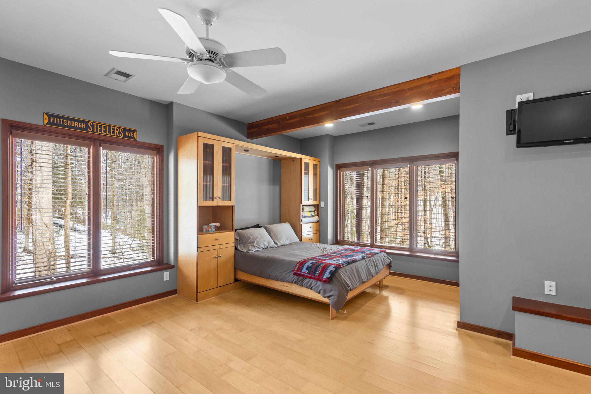 RIVERSCAPE - Residential