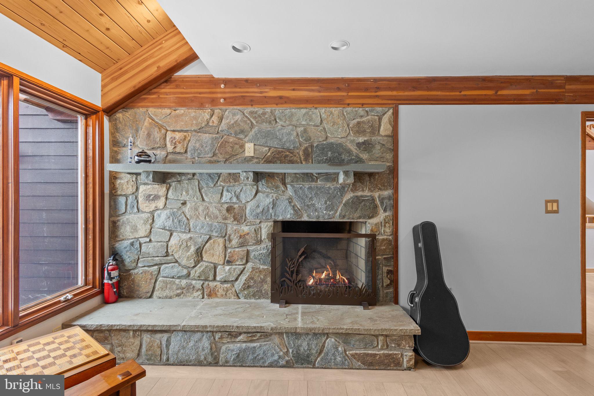 RIVERSCAPE - Residential