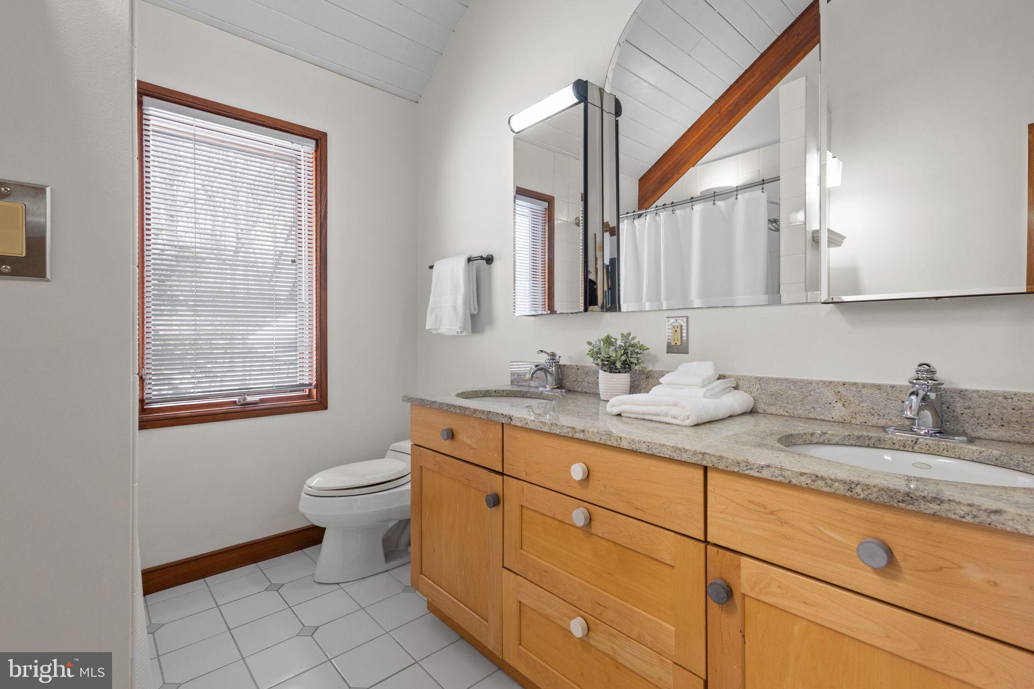 RIVERSCAPE - Residential