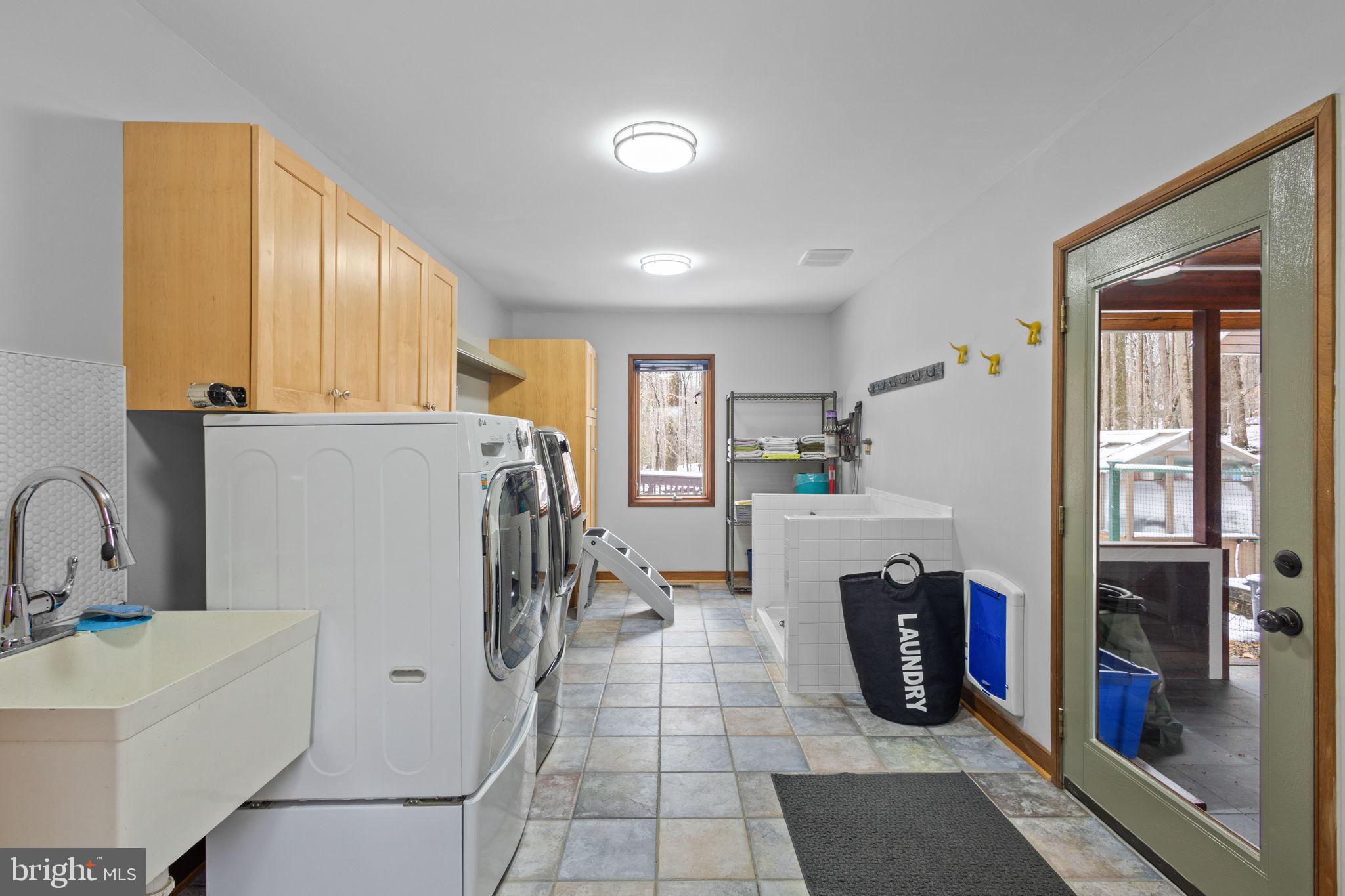 RIVERSCAPE - Residential