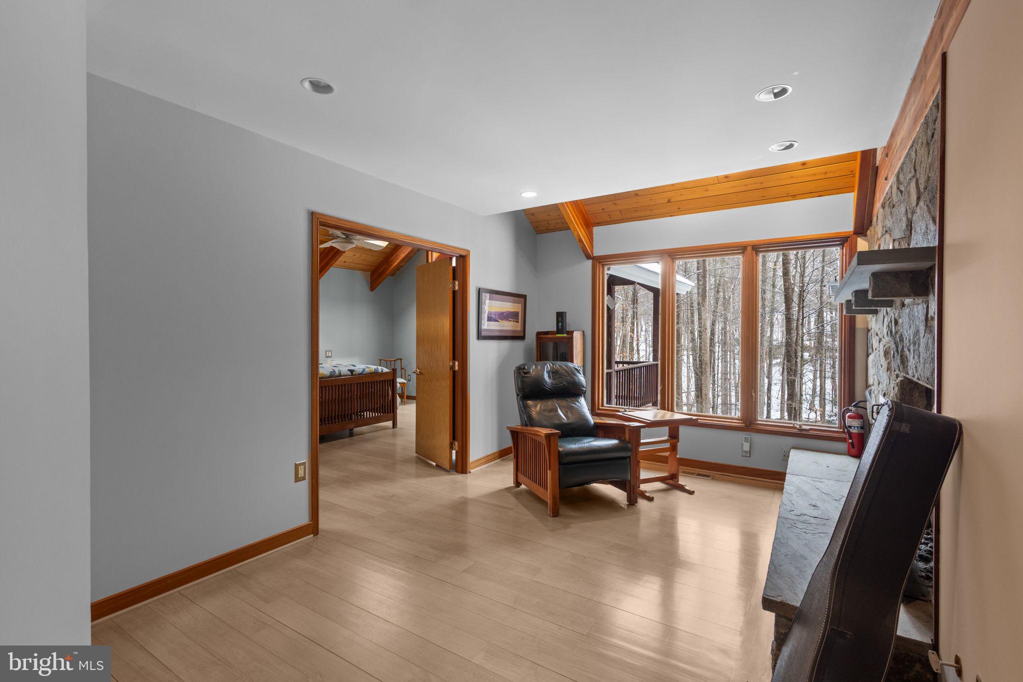 RIVERSCAPE - Residential