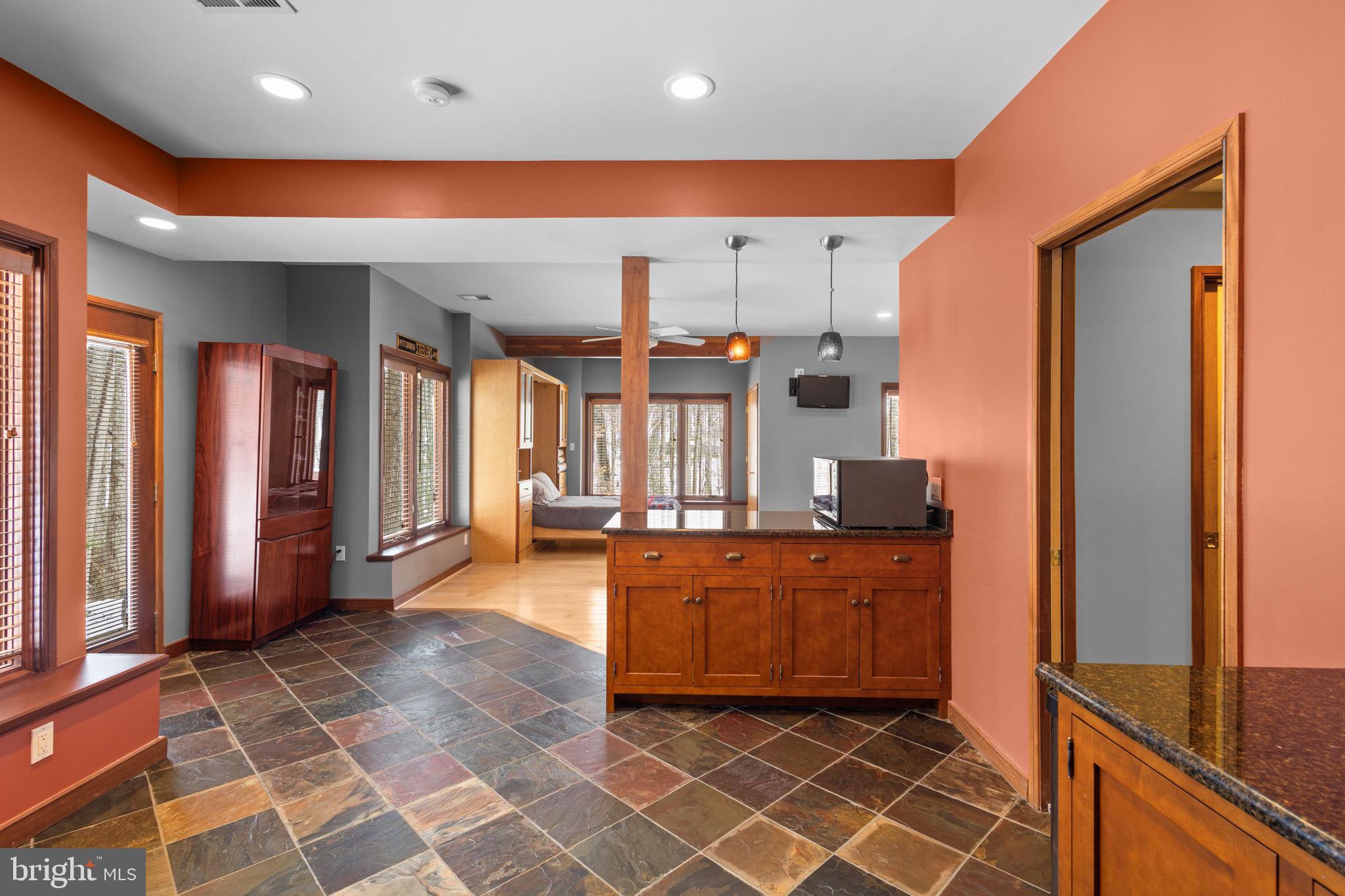 RIVERSCAPE - Residential