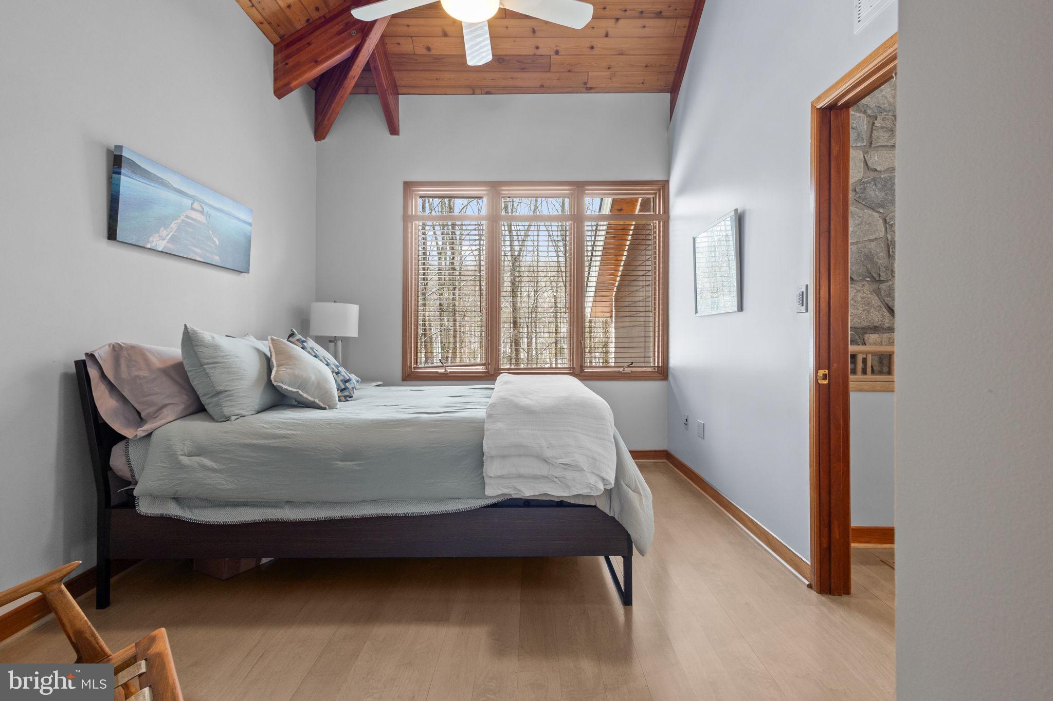 RIVERSCAPE - Residential