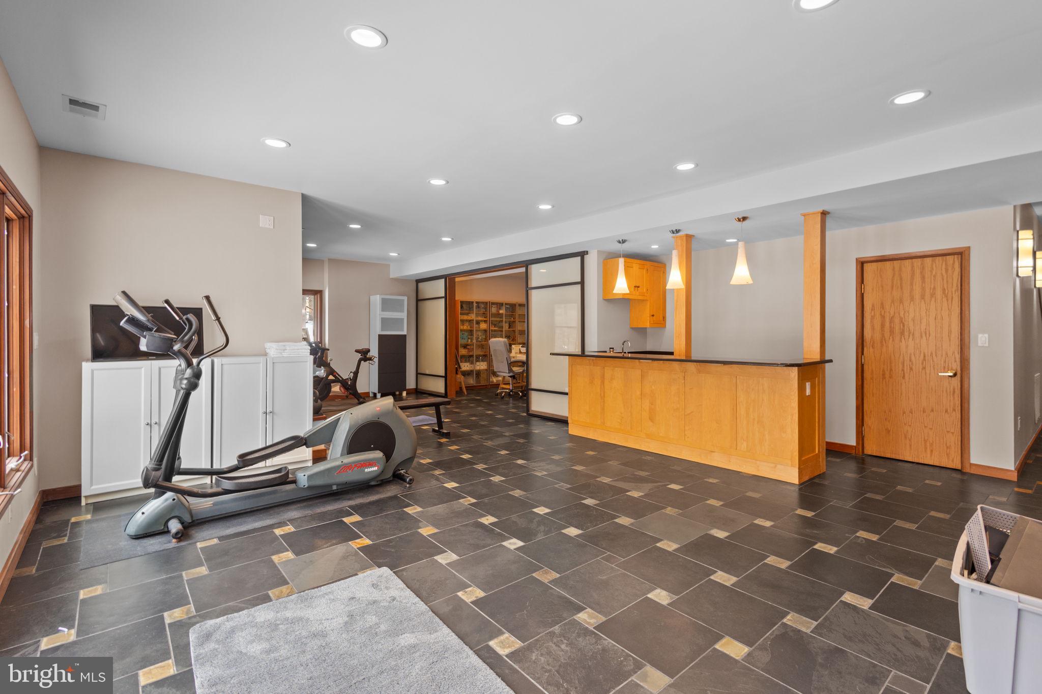 RIVERSCAPE - Residential