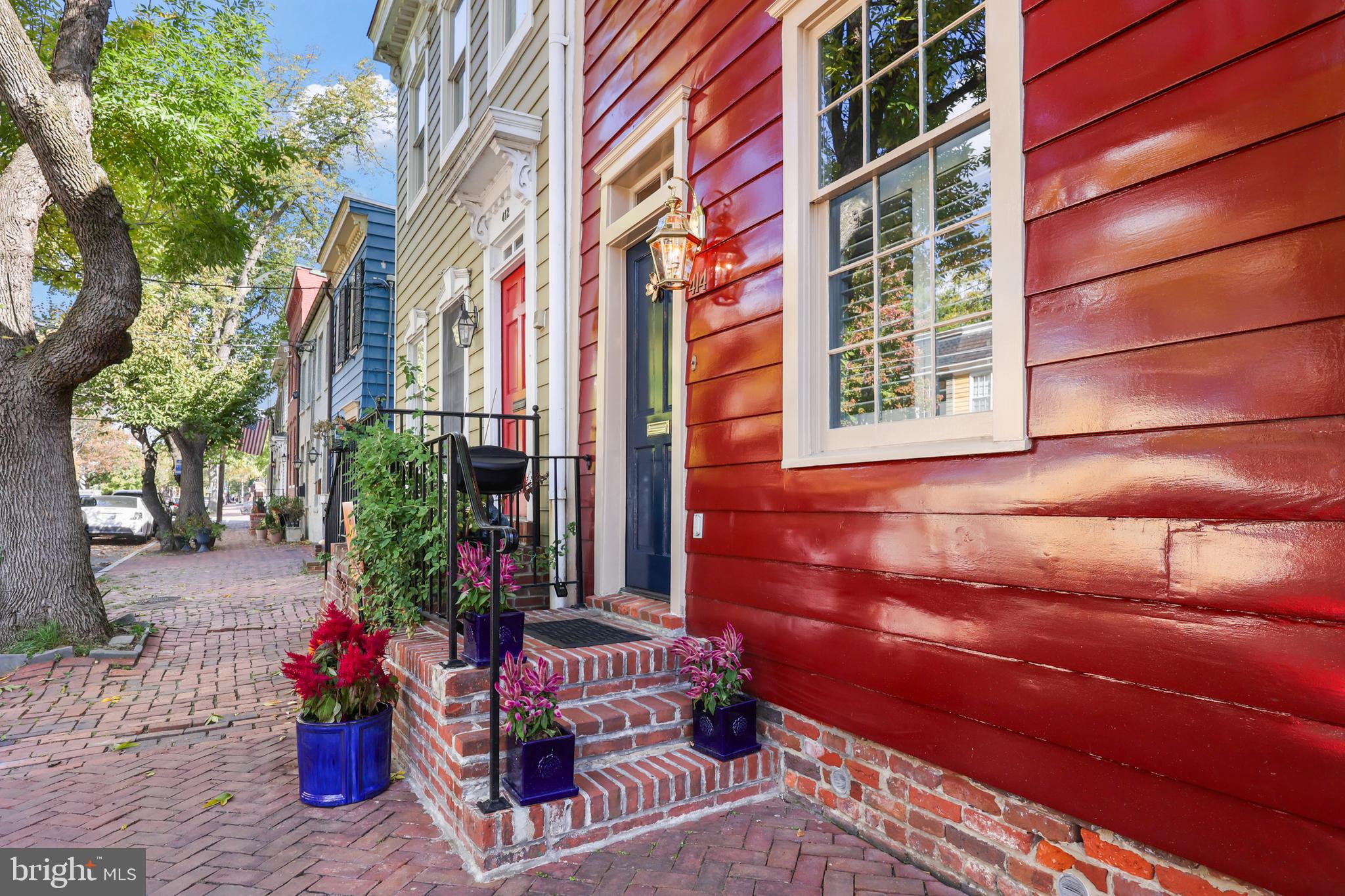 OLD TOWN ALEXANDRIA - Residential