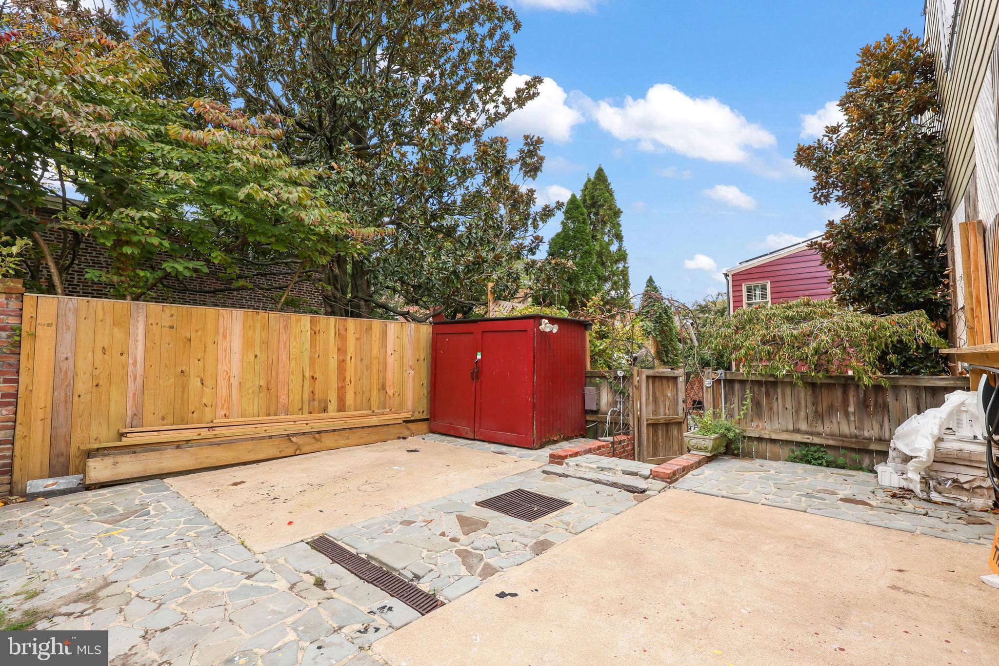 OLD TOWN ALEXANDRIA - Residential