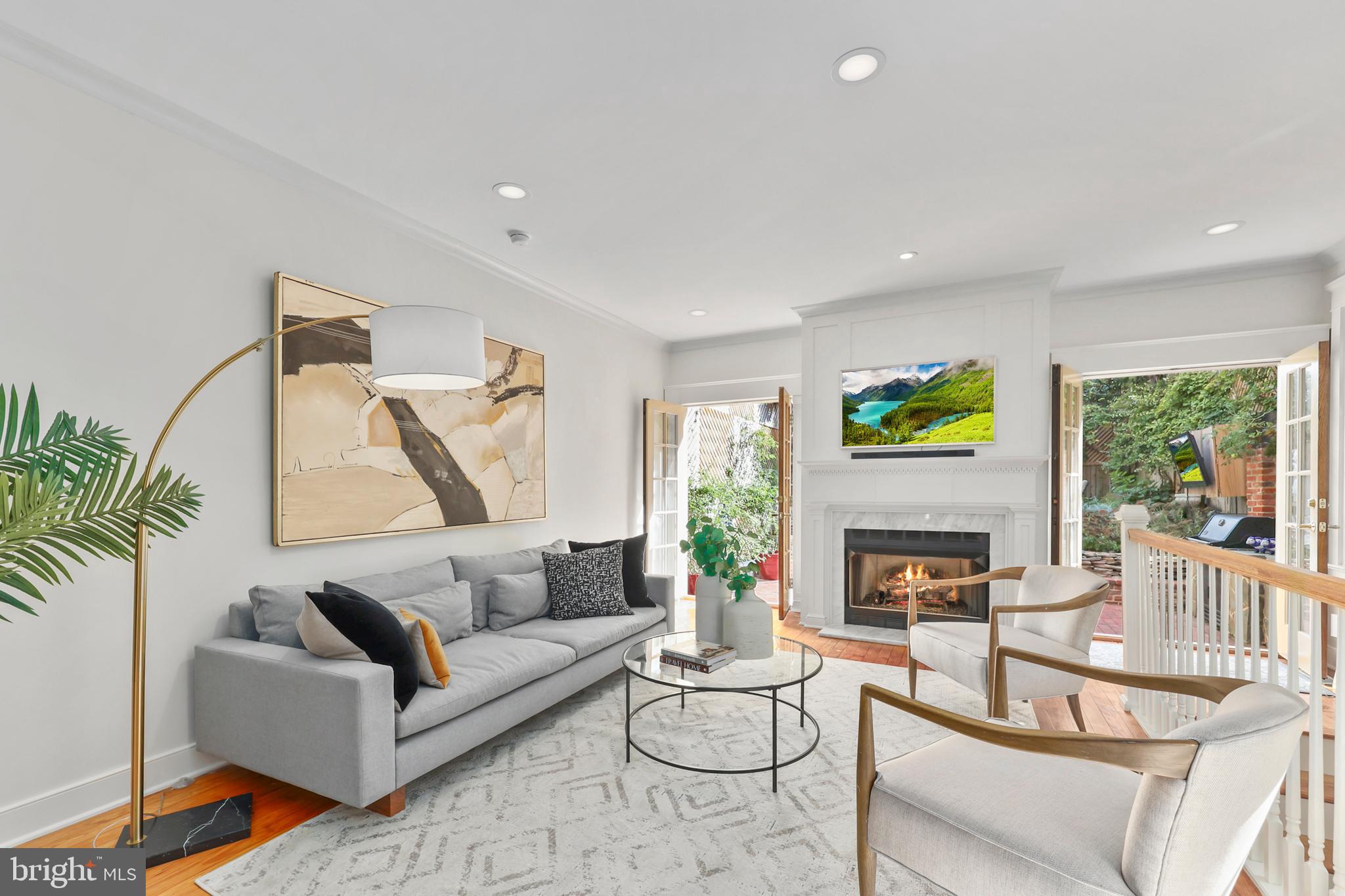 OLD TOWN ALEXANDRIA - Residential